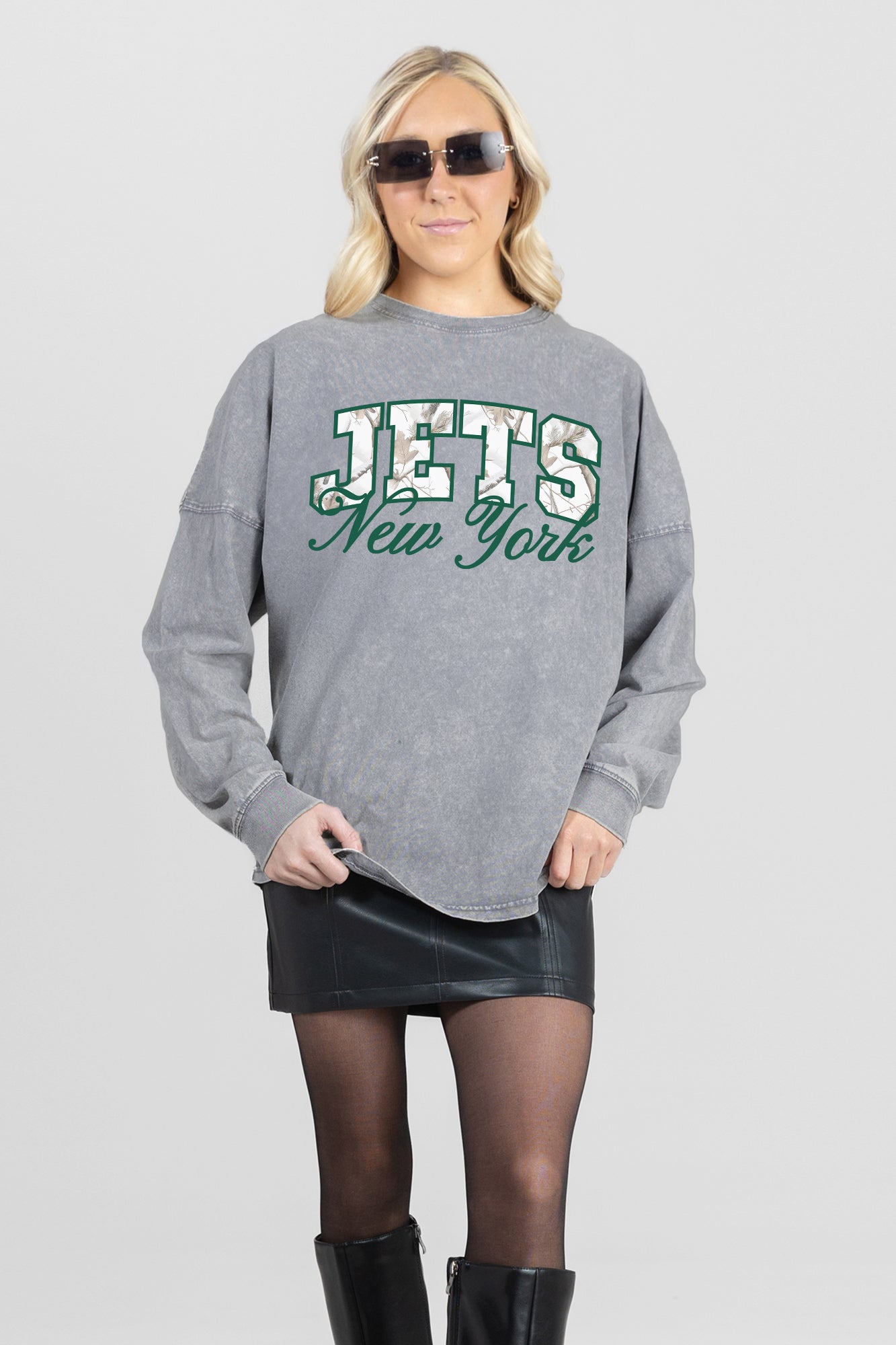 NEW YORK JETS ON THE HUNT FADED WASH PULLOVER