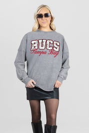 TAMPA BAY BUCCANEERS ON THE HUNT FADED WASH PULLOVER