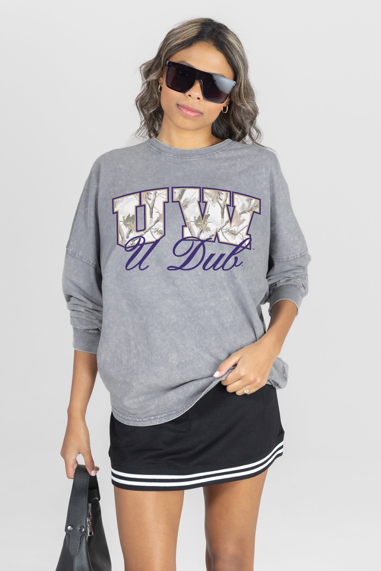 WASHINGTON HUSKIES ON THE HUNT FADED WASH PULLOVER