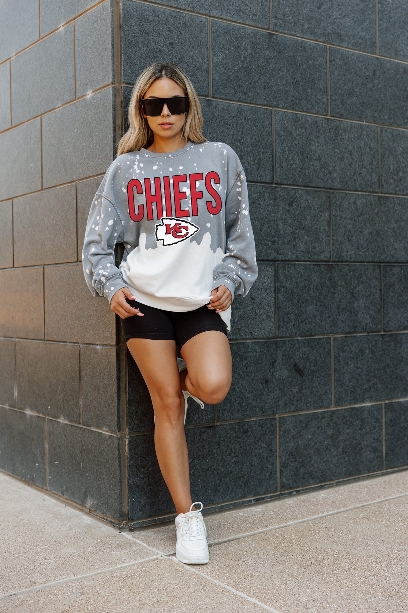 KANSAS CITY CHIEFS CASUAL FAN LONG-SLEEVE FRENCH TERRY PULLOVER