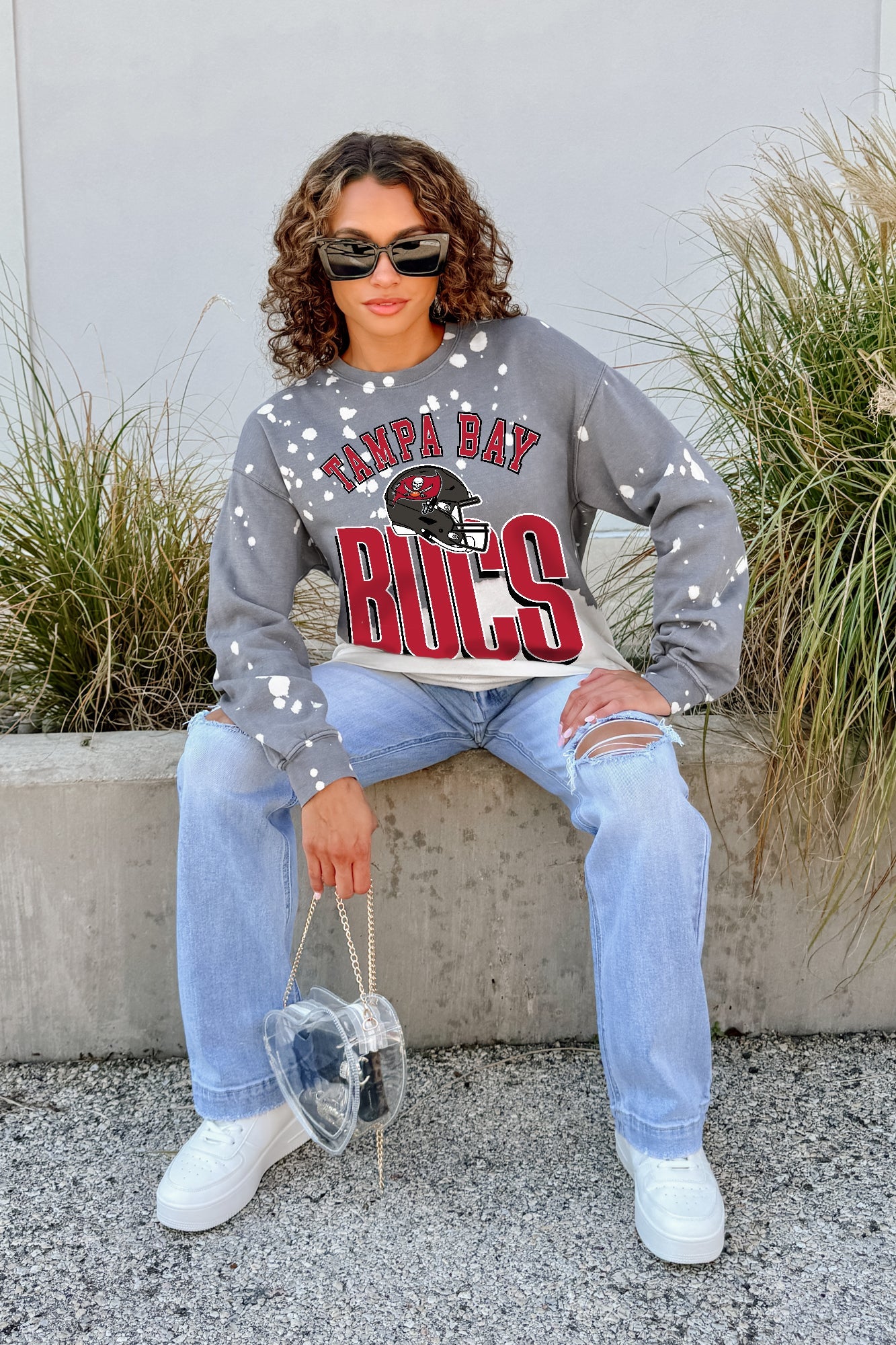 TAMPA BAY BUCCANEERS ARCH RIVALS LONG-SLEEVE FRENCH TERRY PULLOVER