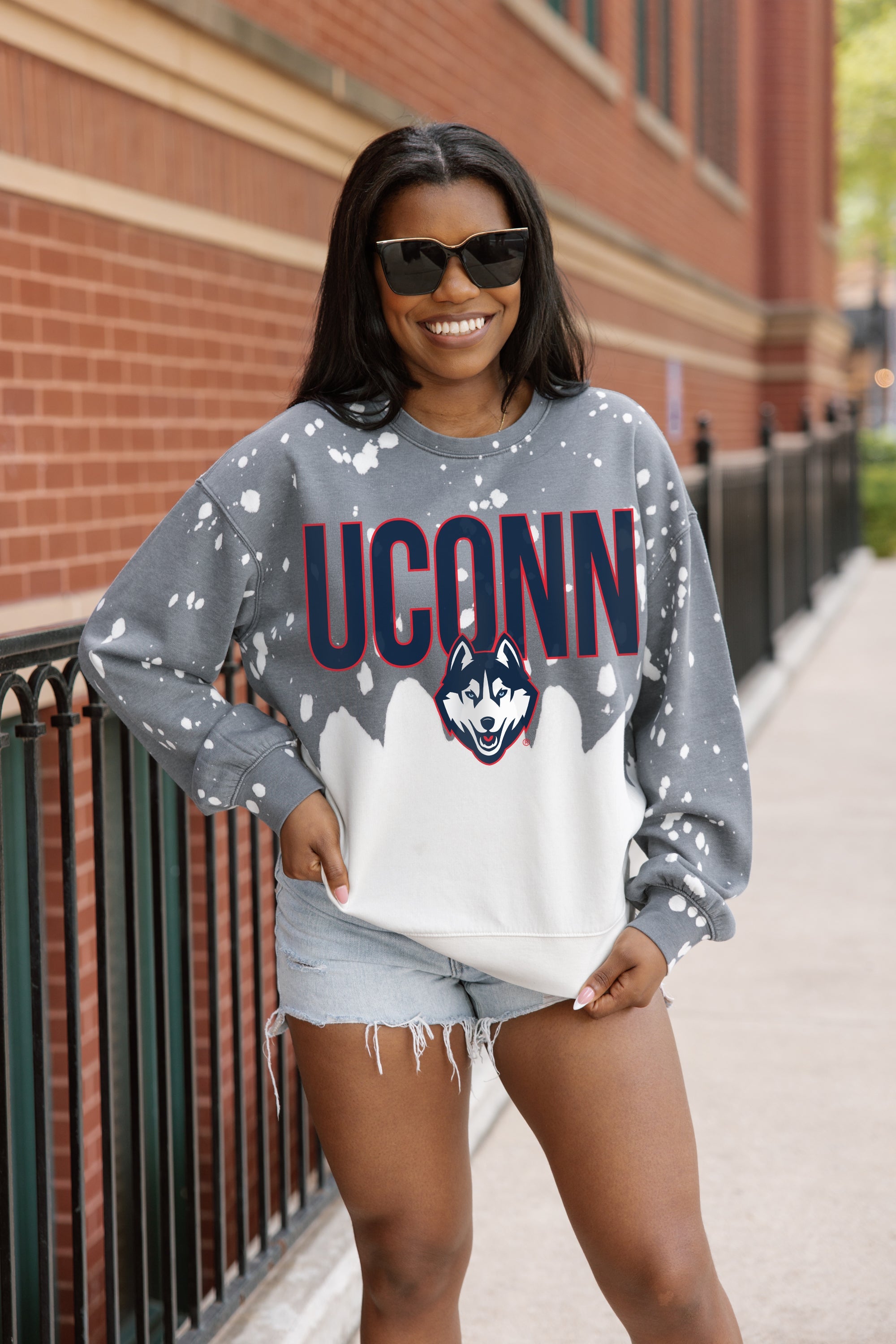 UCONN HUSKIES CASUAL FAN LONG-SLEEVE FRENCH TERRY PULLOVER