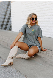 CHASE THE SUNSET OVERSIZED VINTAGE WASH TEE