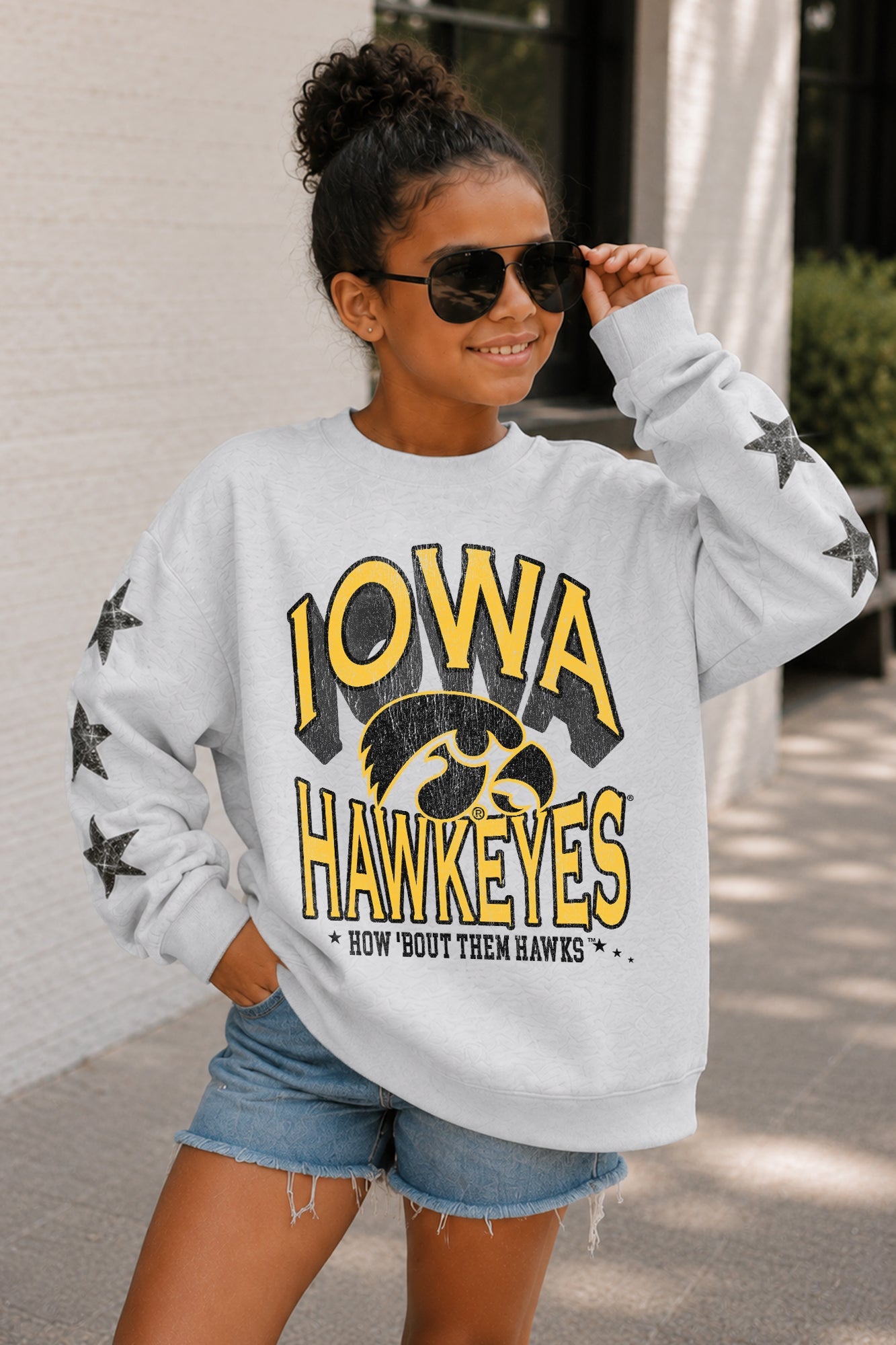 IOWA HAWKEYES KIDS STAR SLEEVE CREWNECK PULLOVER