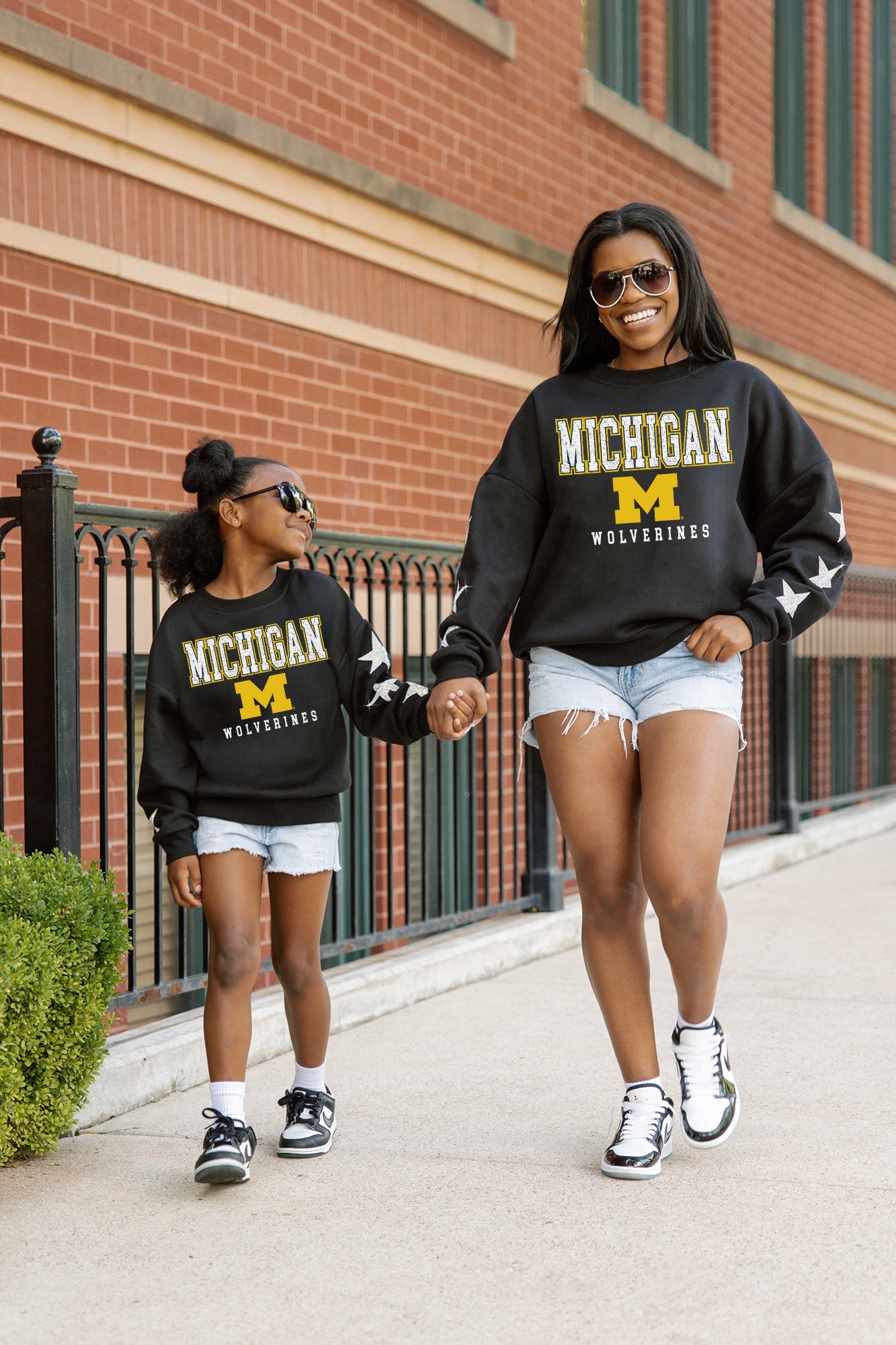 MICHIGAN WOLVERINES VELOCITY KIDS STAR SLEEVE CREWNECK PULLOVER