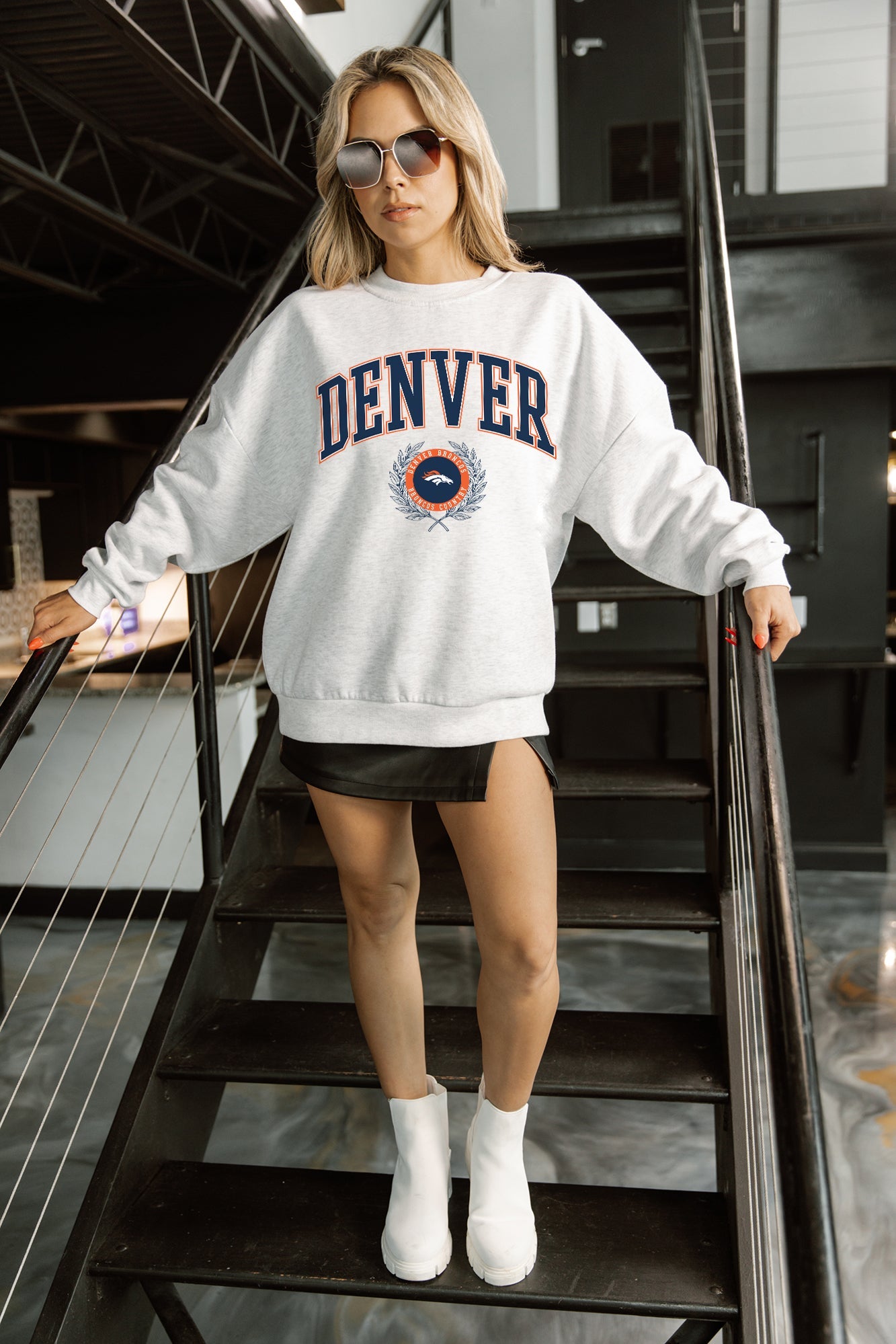 DENVER BRONCOS TRADITION REFINED PREMIUM FLEECE CREWNECK PULLOVER