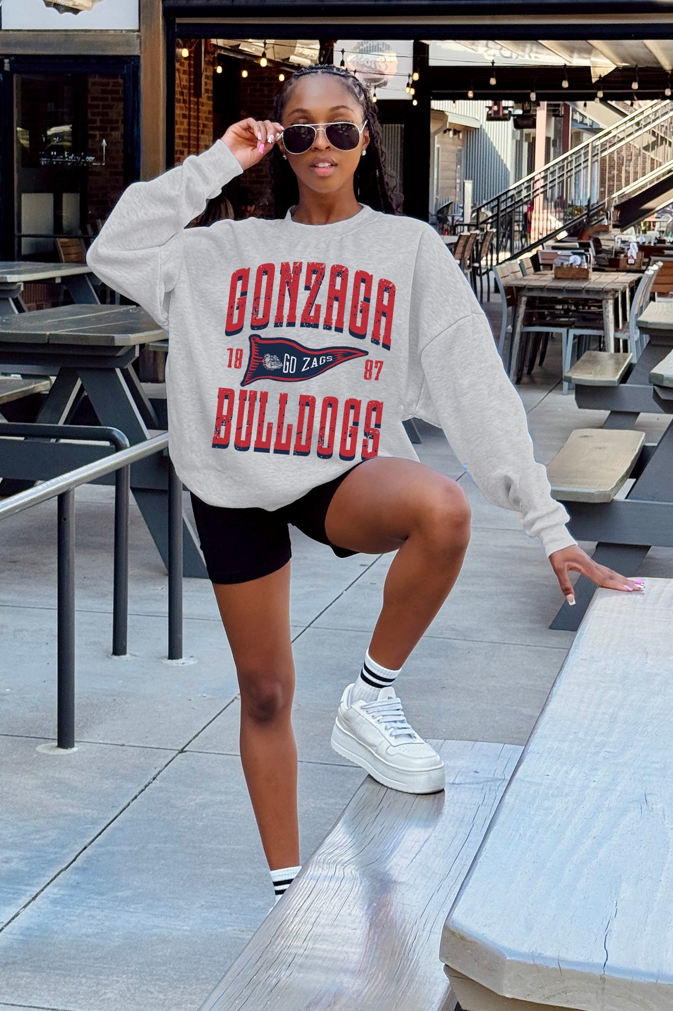 GONZAGA BULLDOGS PENNANT PRIDE PREMIUM FLEECE DROP SHOULDER CREWNECK PULLOVER