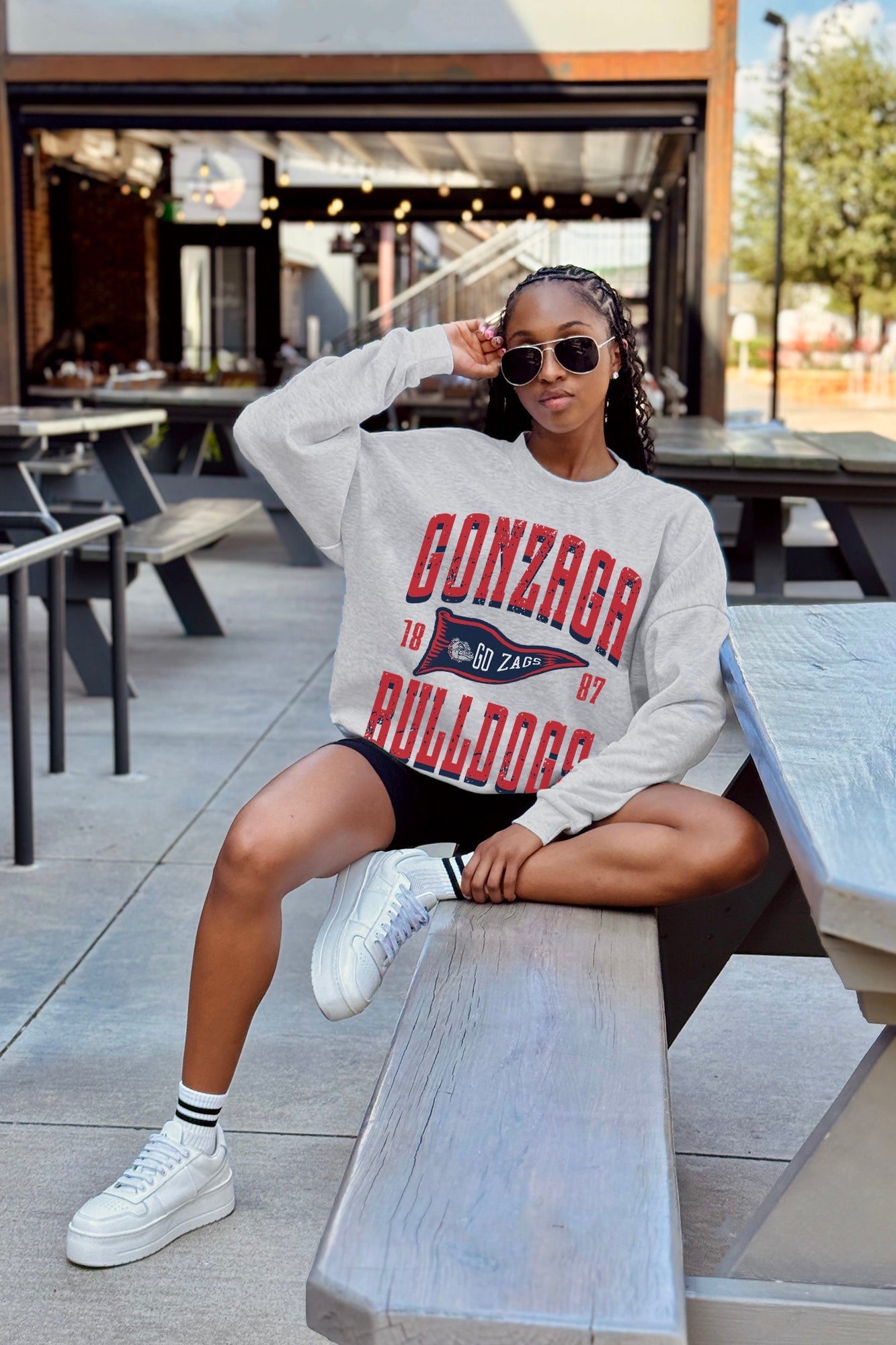 GONZAGA BULLDOGS PENNANT PRIDE PREMIUM FLEECE DROP SHOULDER CREWNECK PULLOVER