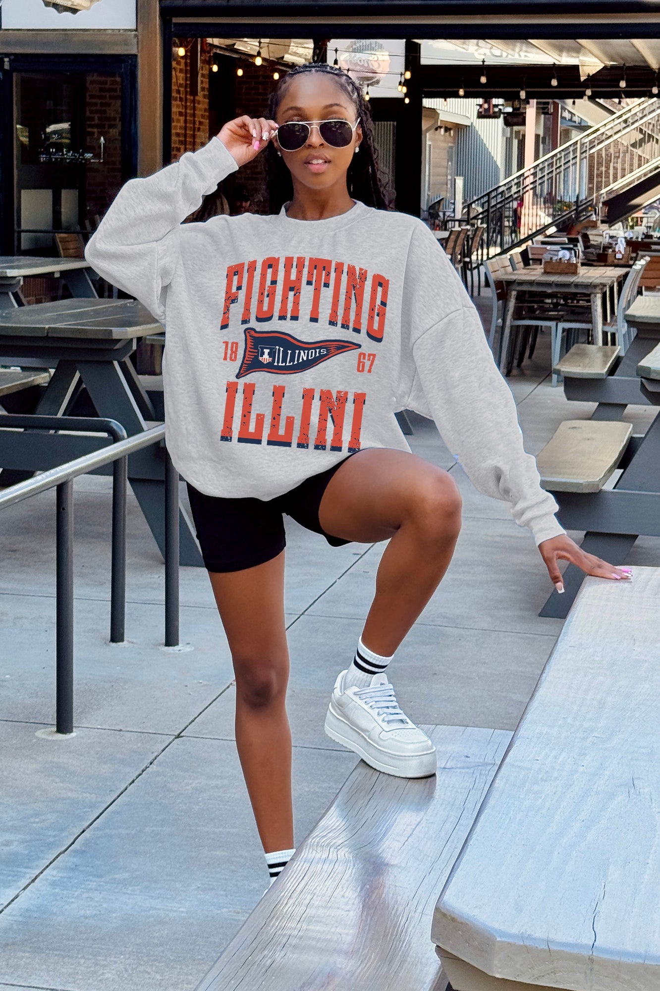 ILLINOIS FIGHTING ILLINI PENNANT PRIDE PREMIUM FLEECE DROP SHOULDER CREWNECK PULLOVER