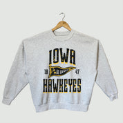 IOWA HAWKEYES PENNANT PRIDE PREMIUM FLEECE DROP SHOULDER CREWNECK PULLOVER