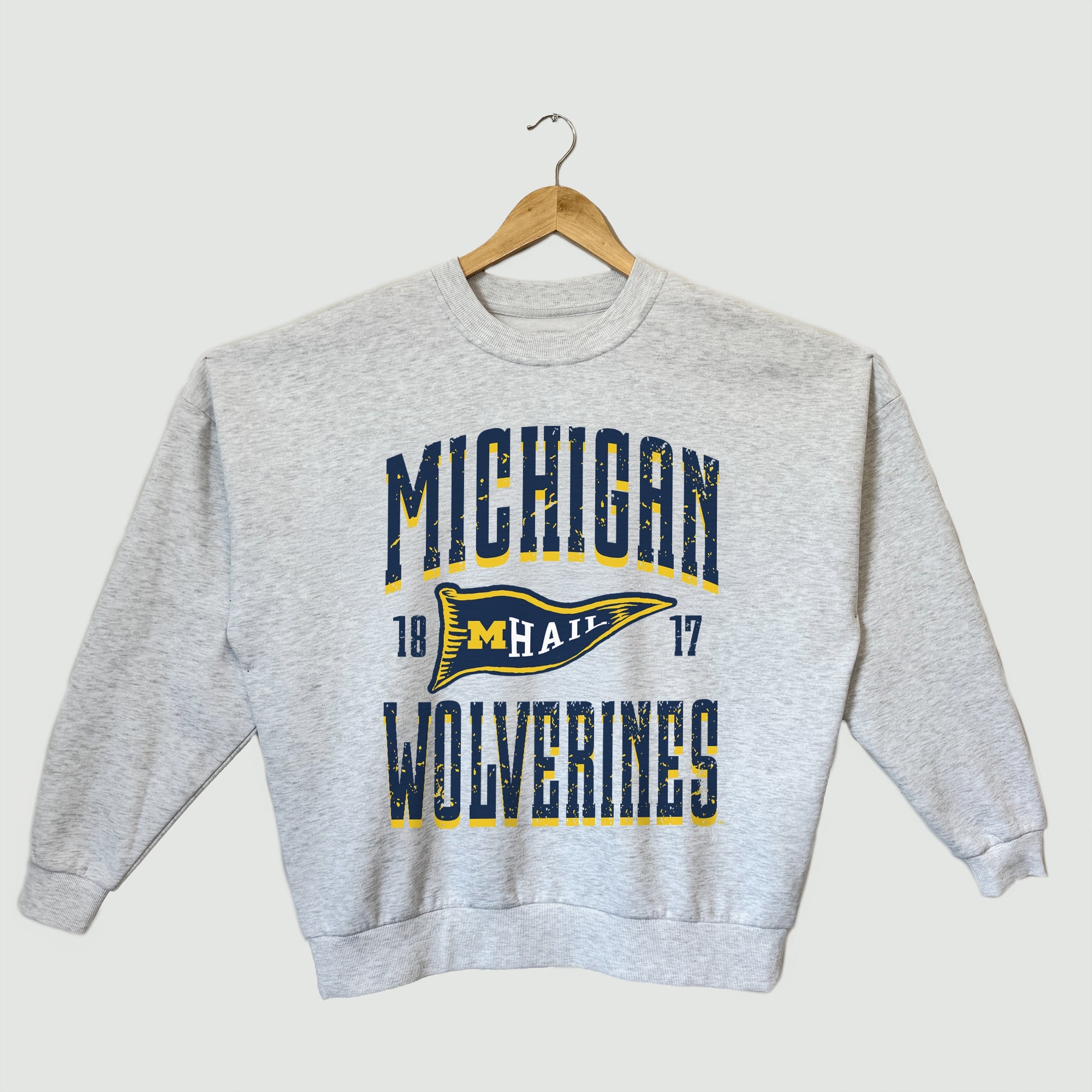 MICHIGAN WOLVERINES PENNANT PRIDE PREMIUM FLEECE DROP SHOULDER CREWNECK PULLOVER