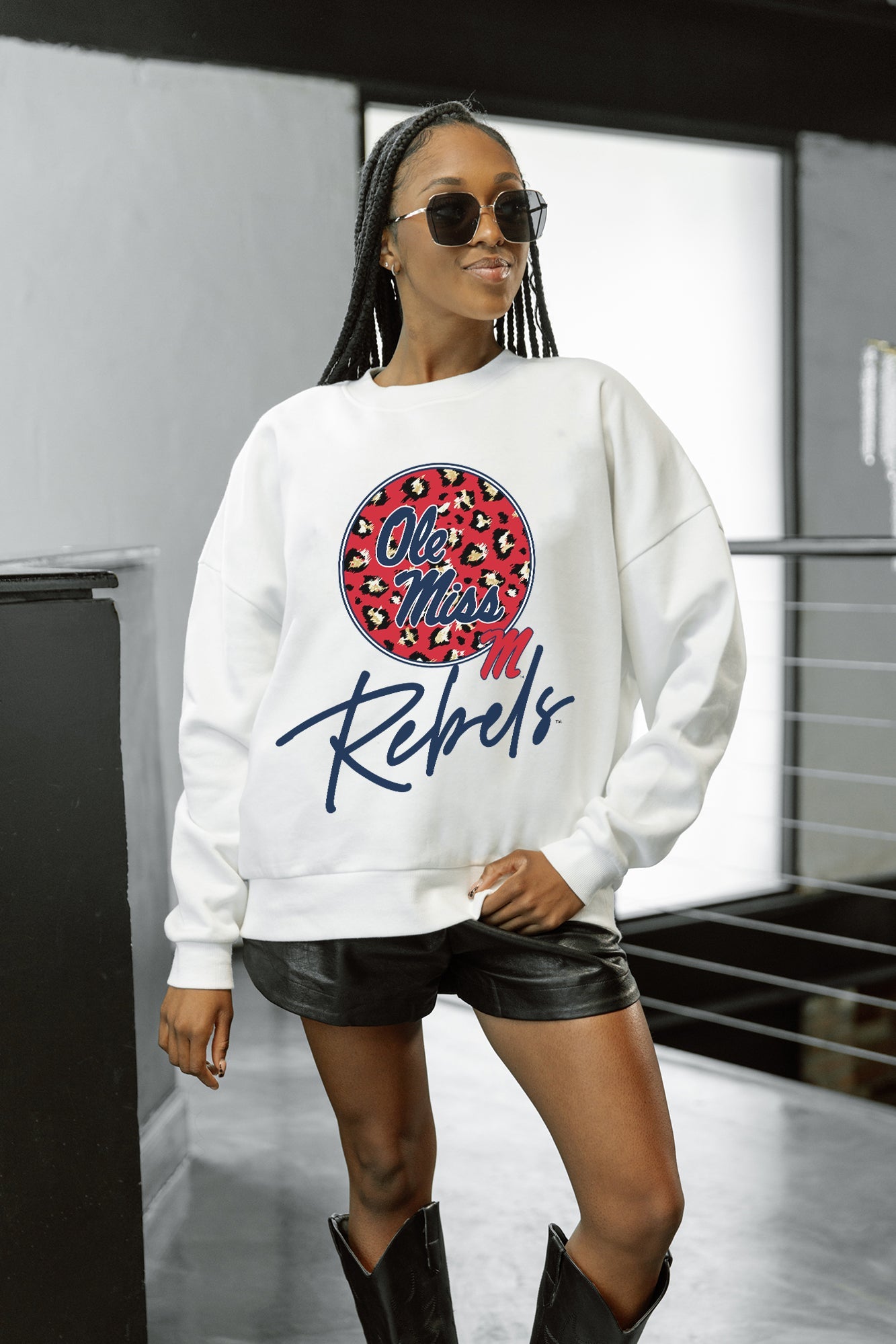 OLE MISS REBELS WILD BREAKTHROUGH PREMIUM FLEECE CREWNECK PULLOVER