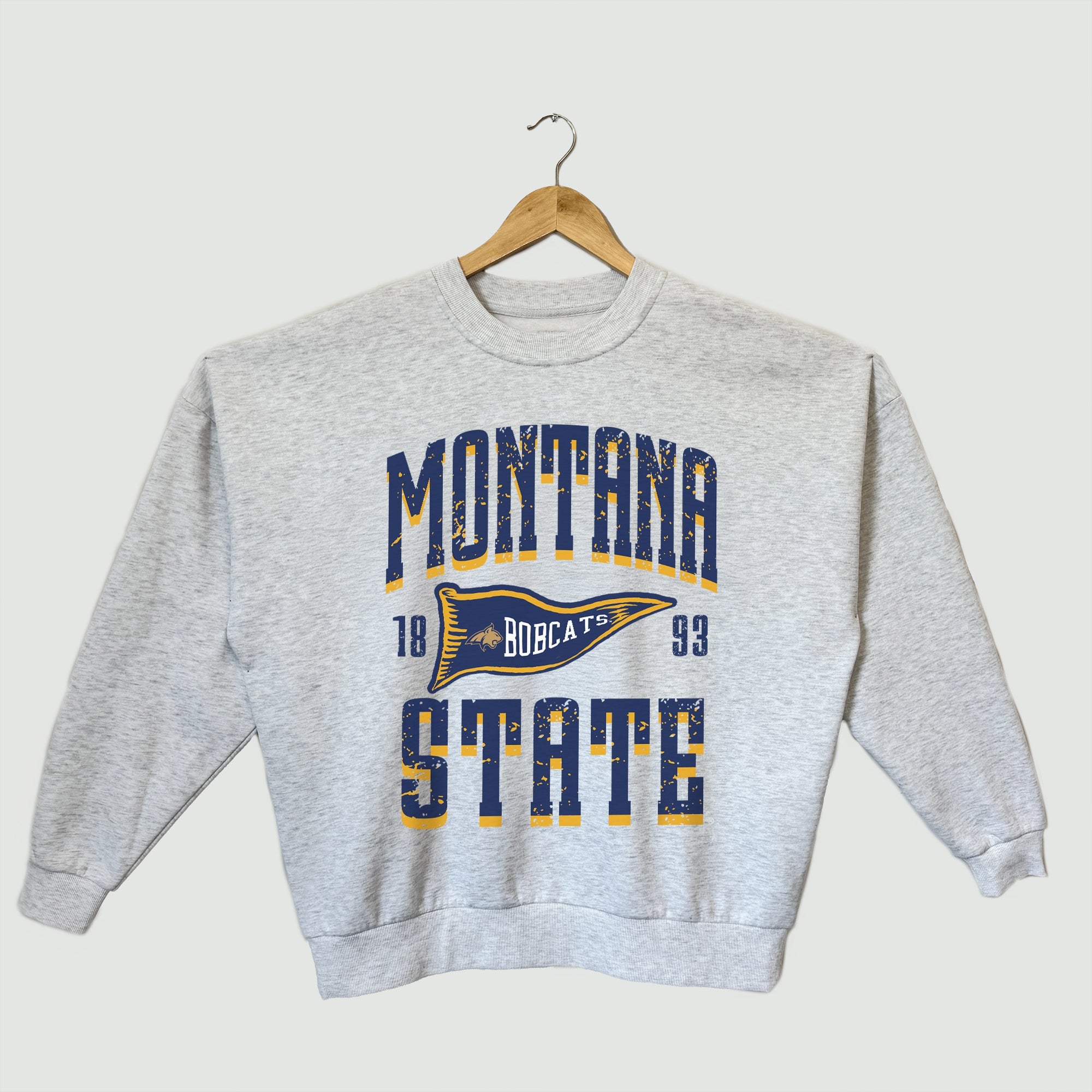 MONTANA STATE BOBCATS PENNANT PRIDE PREMIUM FLEECE DROP SHOULDER CREWNECK PULLOVER