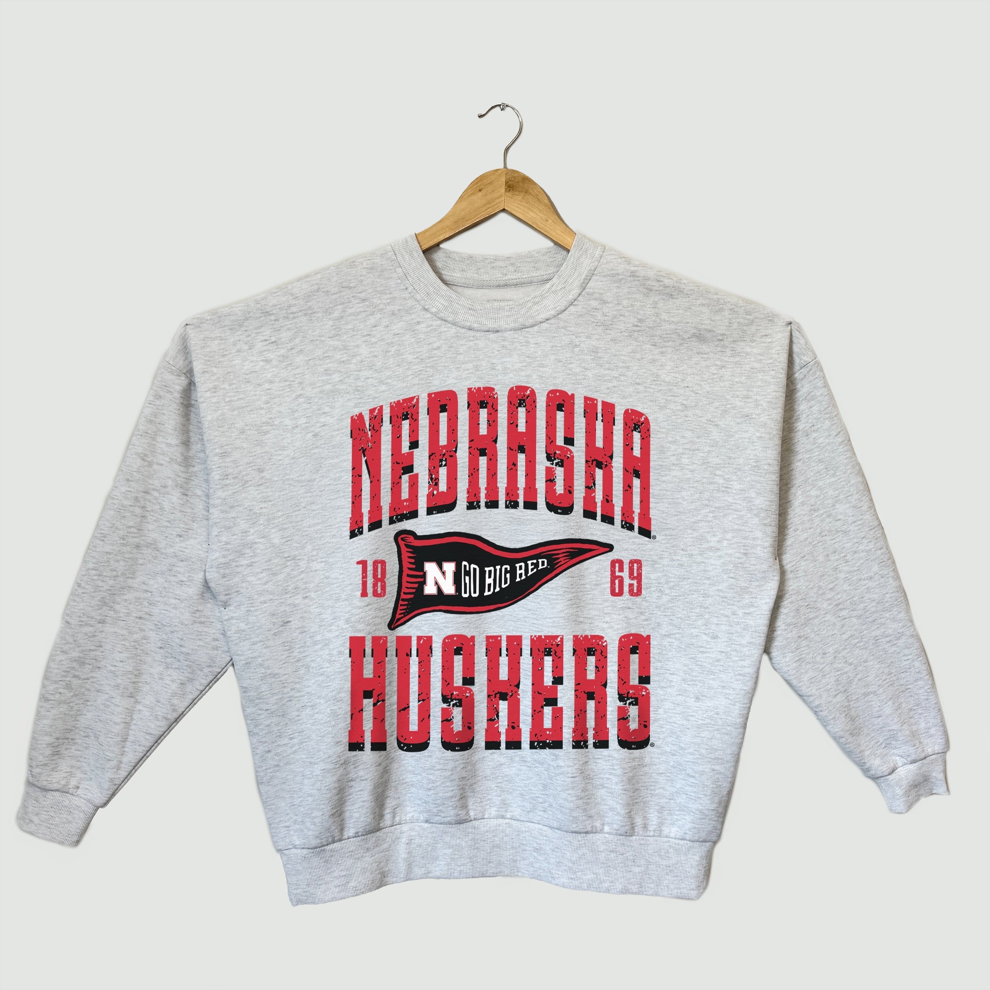NEBRASKA CORNHUSKERS PENNANT PRIDE PREMIUM FLEECE DROP SHOULDER CREWNECK PULLOVER