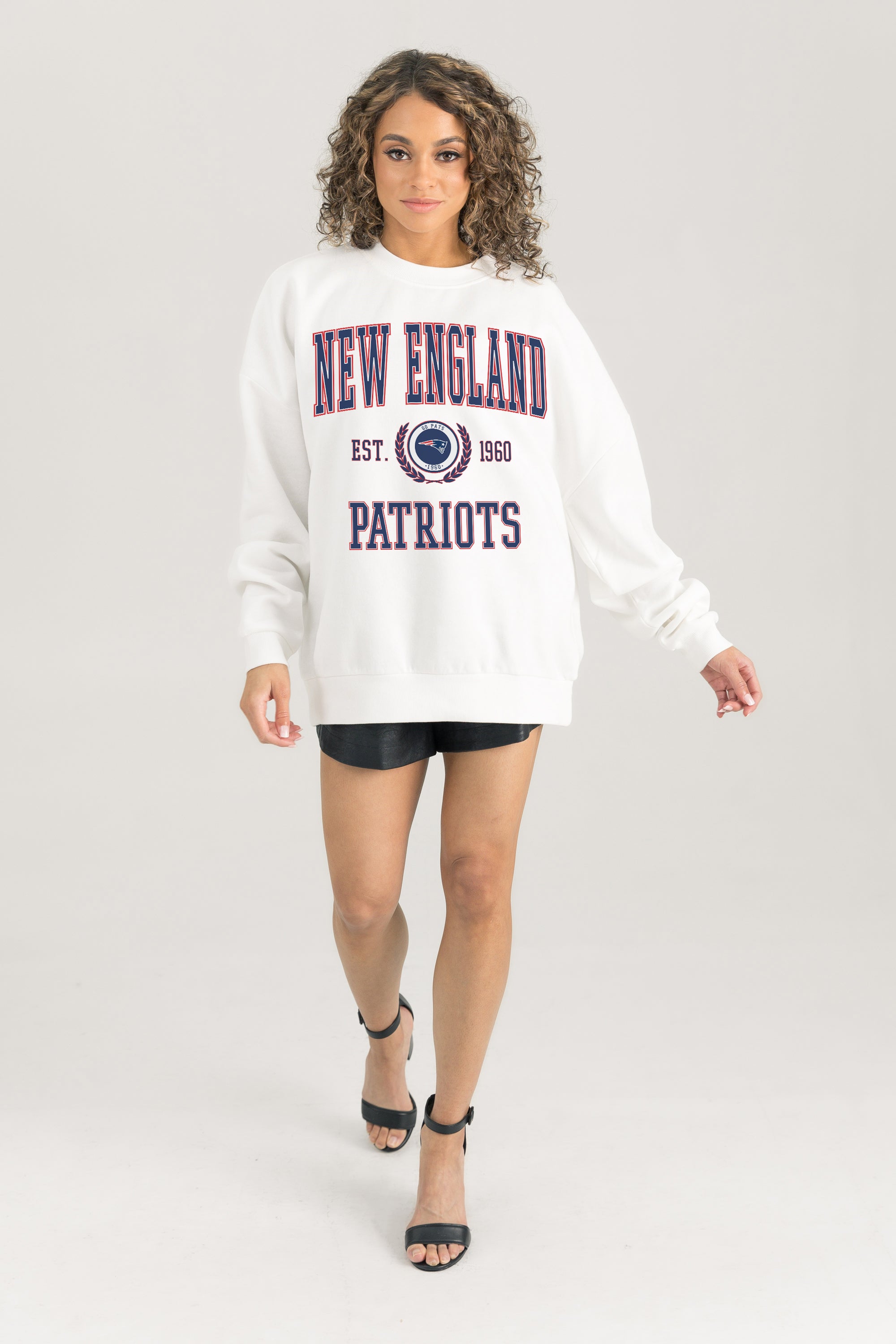 NEW ENGLAND PATRIOTS TIMELESS TRIUMPH PREMIUM FLEECE DROP SHOULDER CREWNECK PULLOVER