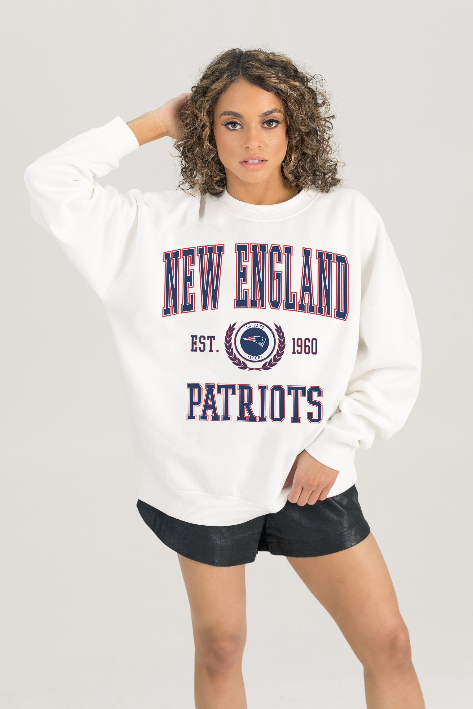 NEW ENGLAND PATRIOTS TIMELESS TRIUMPH PREMIUM FLEECE DROP SHOULDER CREWNECK PULLOVER