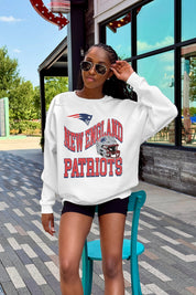 NEW ENGLAND PATRIOTS HARD EARNED PREMIUM FLEECE CREWNECK PULLOVER