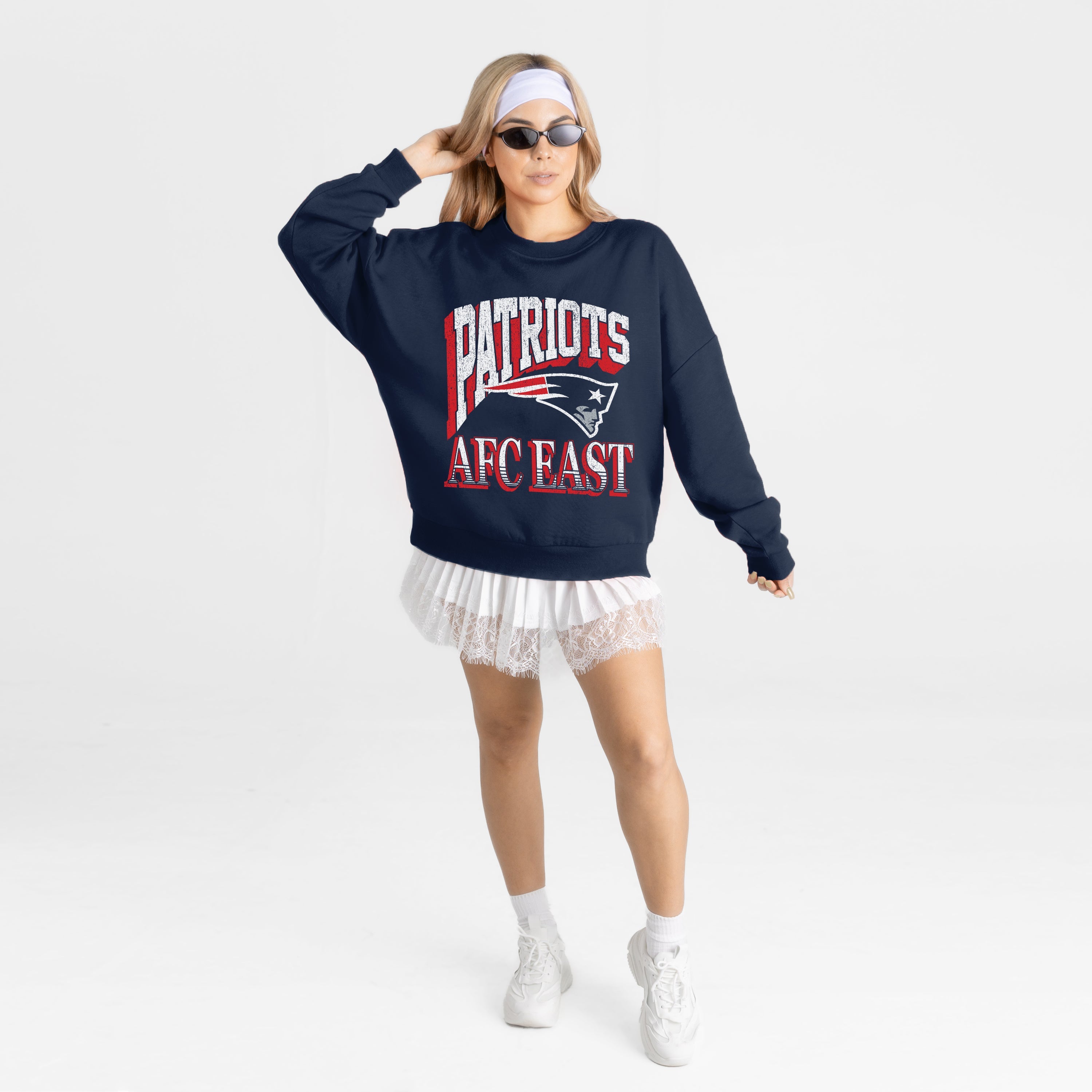 NEW ENGLAND PATRIOTS MAIN CHARACTER PREMIUM FLEECE DROP SHOULDER CREWNECK PULLOVER