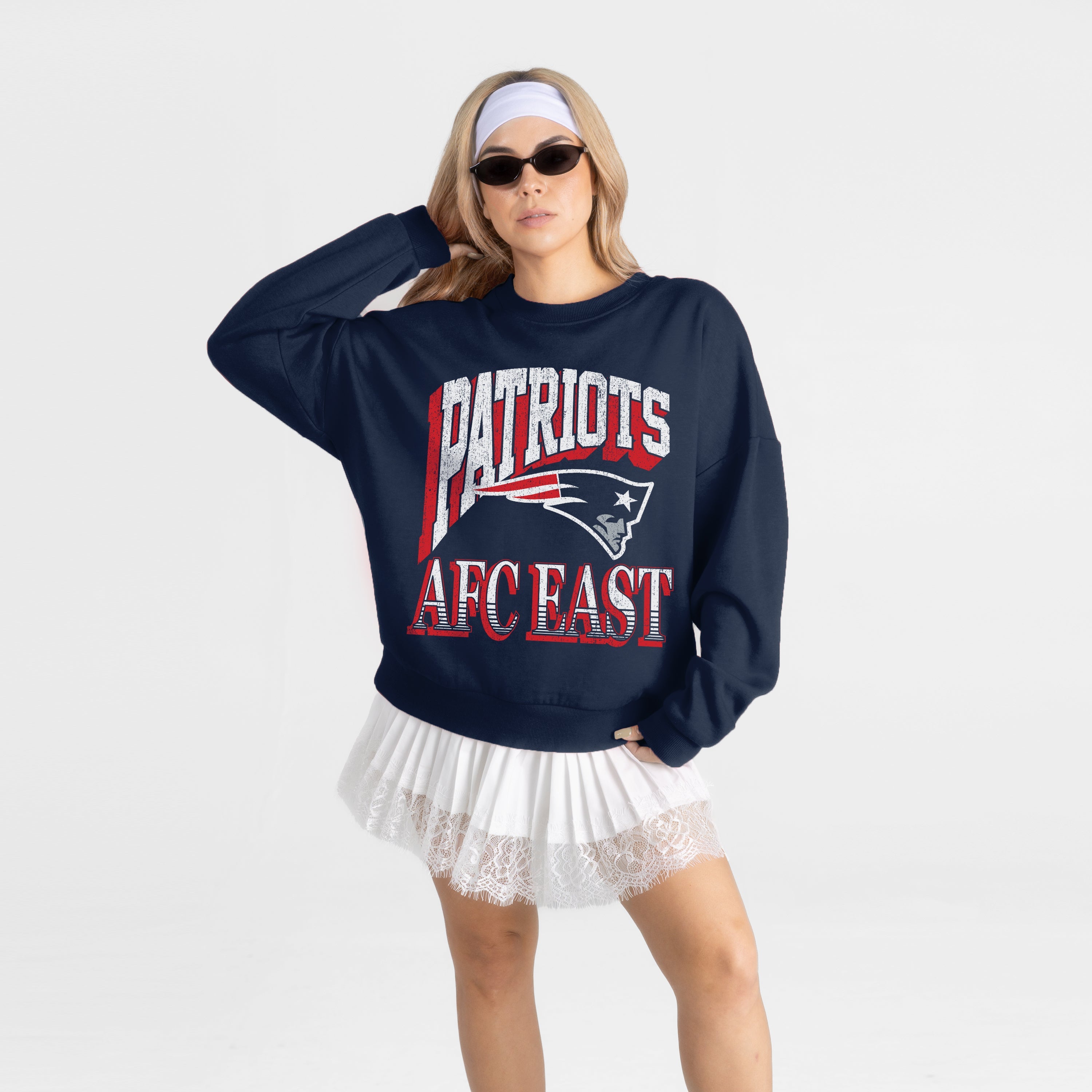 NEW ENGLAND PATRIOTS MAIN CHARACTER PREMIUM FLEECE DROP SHOULDER CREWNECK PULLOVER