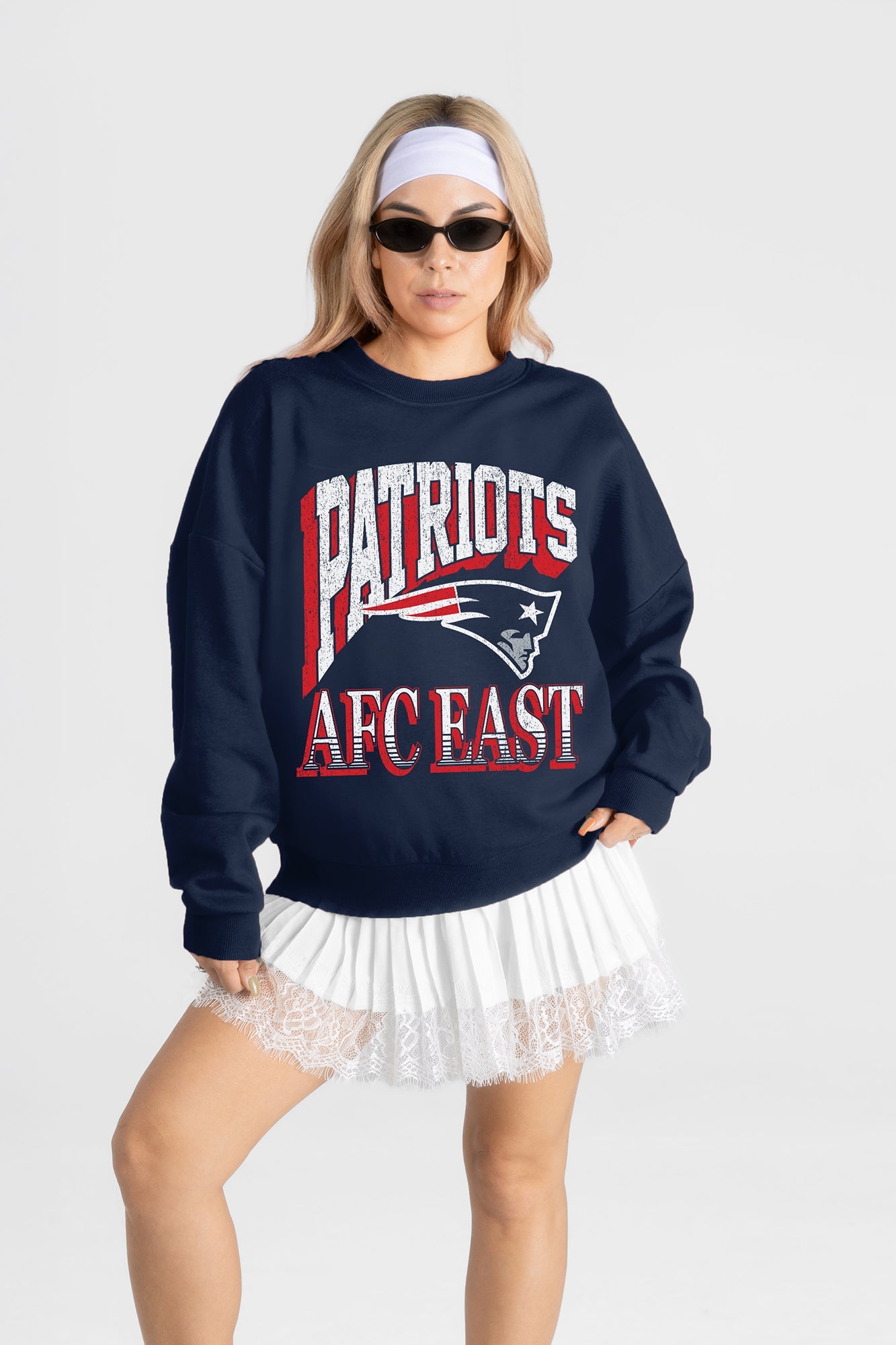 NEW ENGLAND PATRIOTS MAIN CHARACTER PREMIUM FLEECE DROP SHOULDER CREWNECK PULLOVER