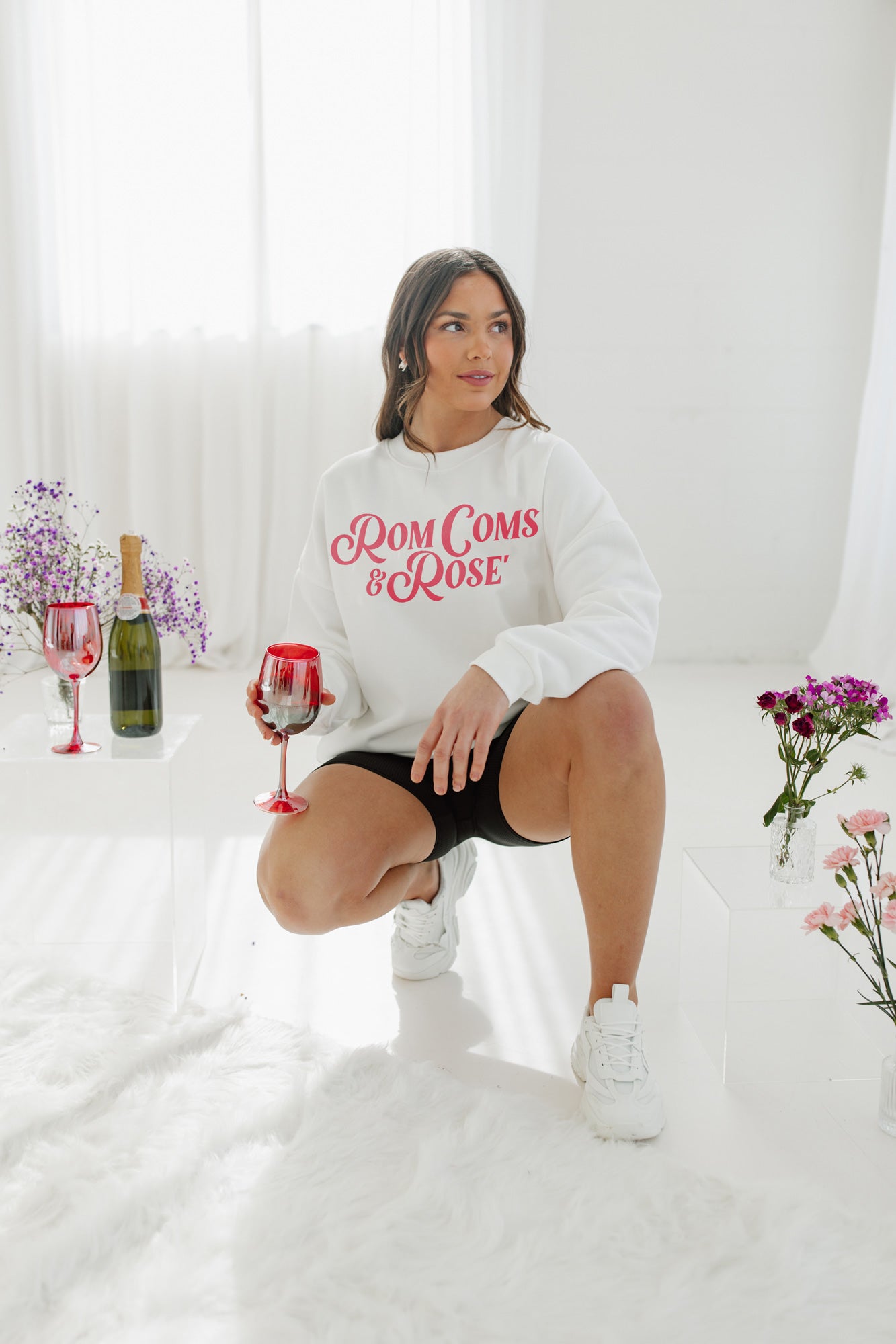 ROM COMS & ROSÉ VINTAGE OVERSIZED WASHED SWEATSHIRT