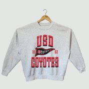 SOUTH DAKOTA COYOTES PENNANT PRIDE PREMIUM FLEECE DROP SHOULDER CREWNECK PULLOVER