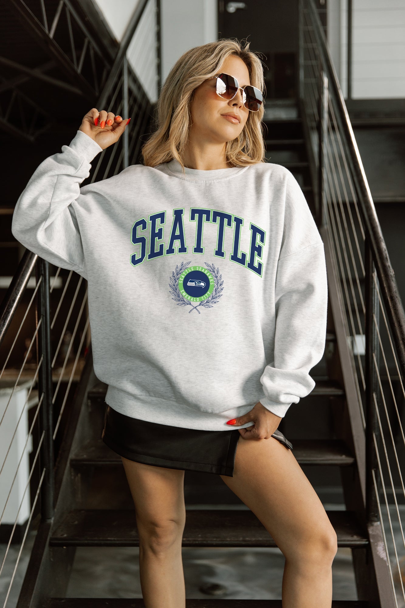 SEATTLE SEAHAWKS TRADITION REFINED PREMIUM FLEECE CREWNECK PULLOVER