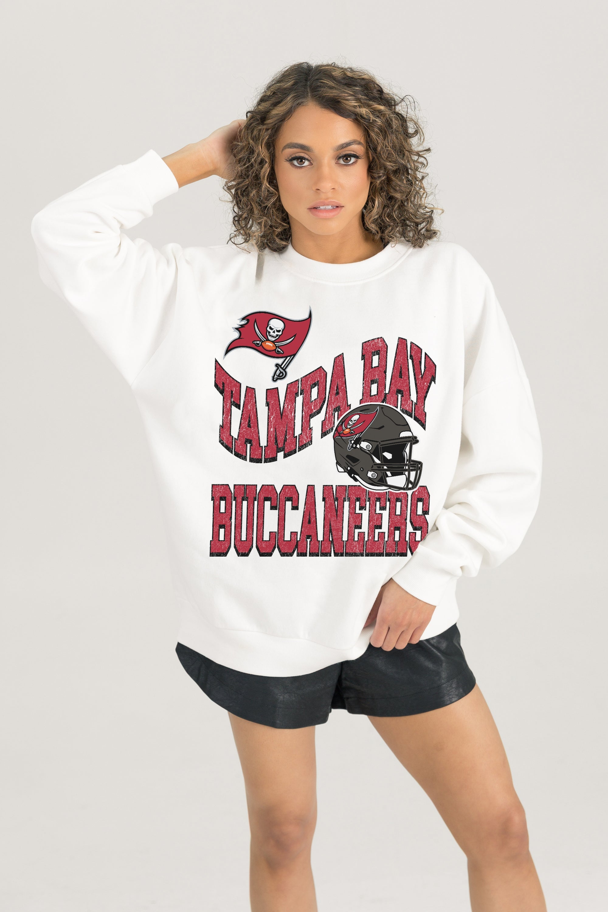 TAMPA BAY BUCCANEERS HARD EARNED PREMIUM FLEECE CREWNECK PULLOVER