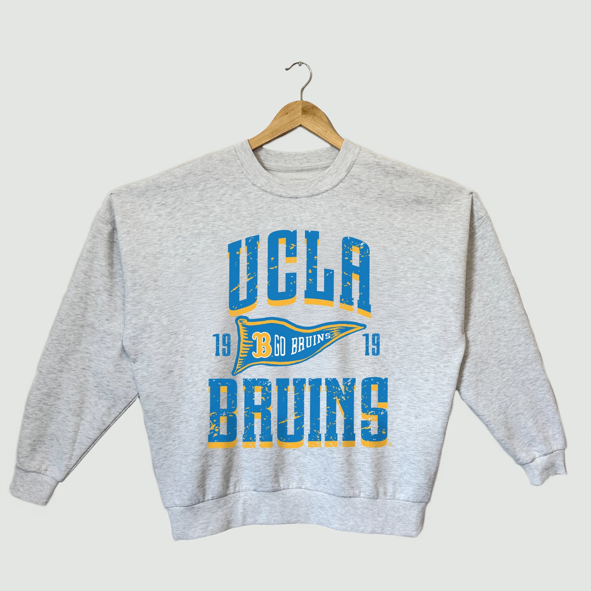 UCLA BRUINS PENNANT PRIDE PREMIUM FLEECE DROP SHOULDER CREWNECK PULLOVER