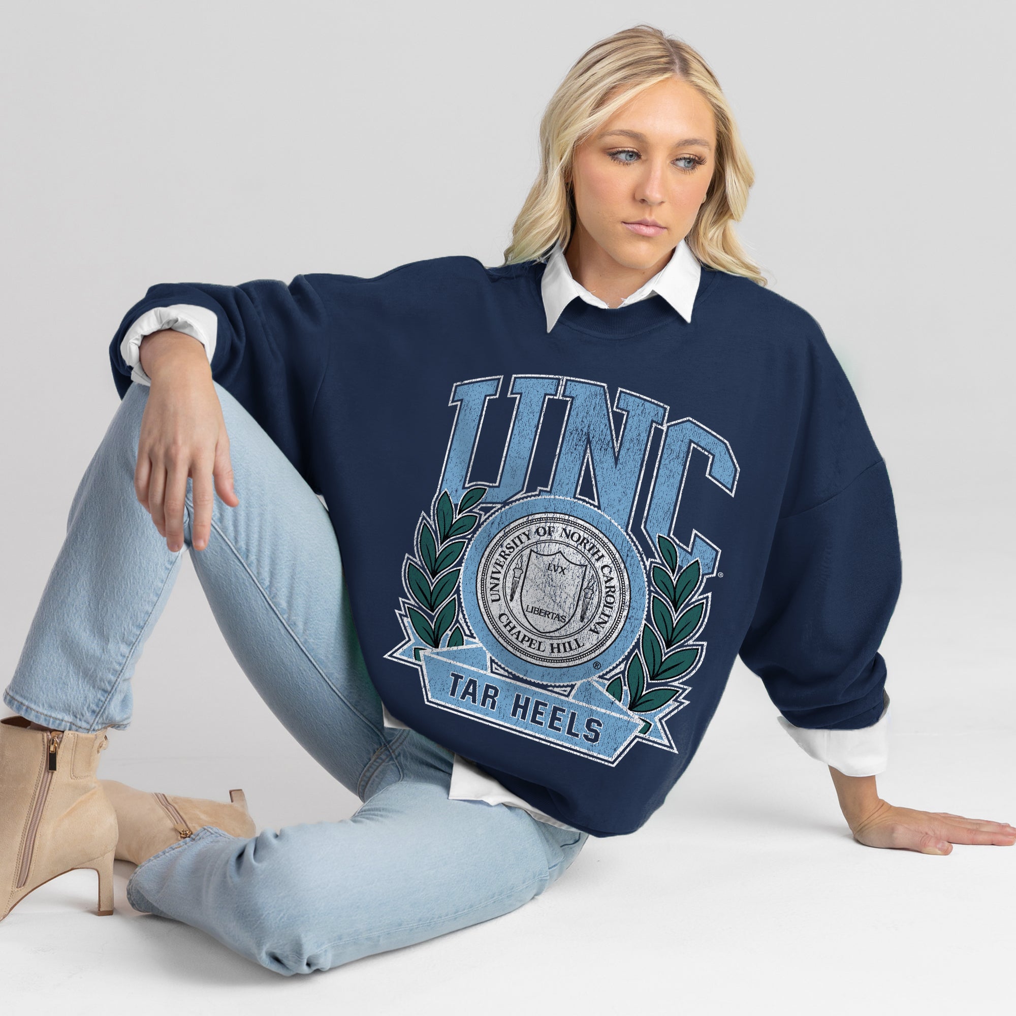 NORTH CAROLINA TAR HEELS CLASSIC ARCHIVES PREMIUM DROP SHOULDER FLEECE CREWNECK PULLOVER
