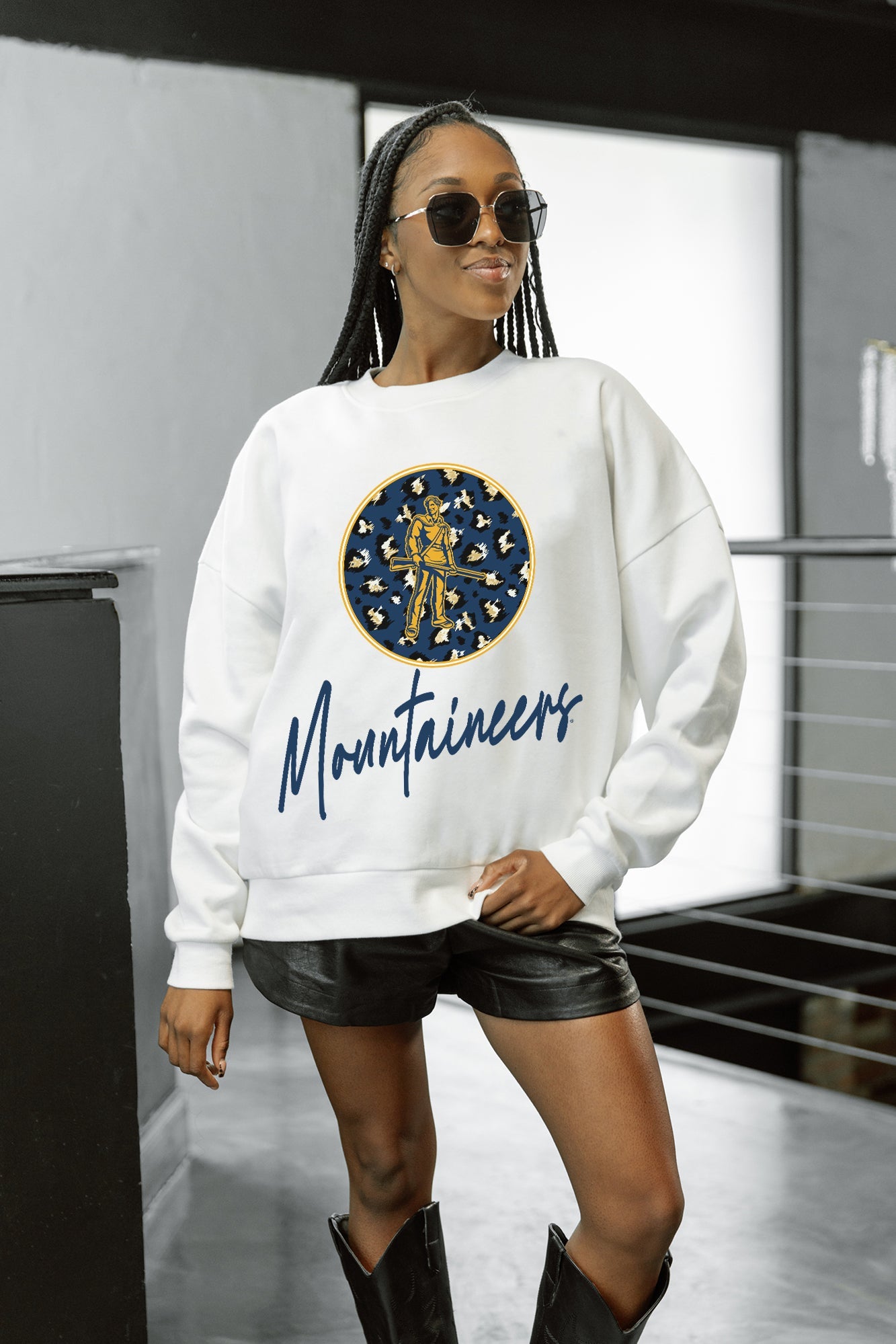 WEST VIRGINIA MOUNTAINEERS WILD BREAKTHROUGH PREMIUM FLEECE CREWNECK PULLOVER