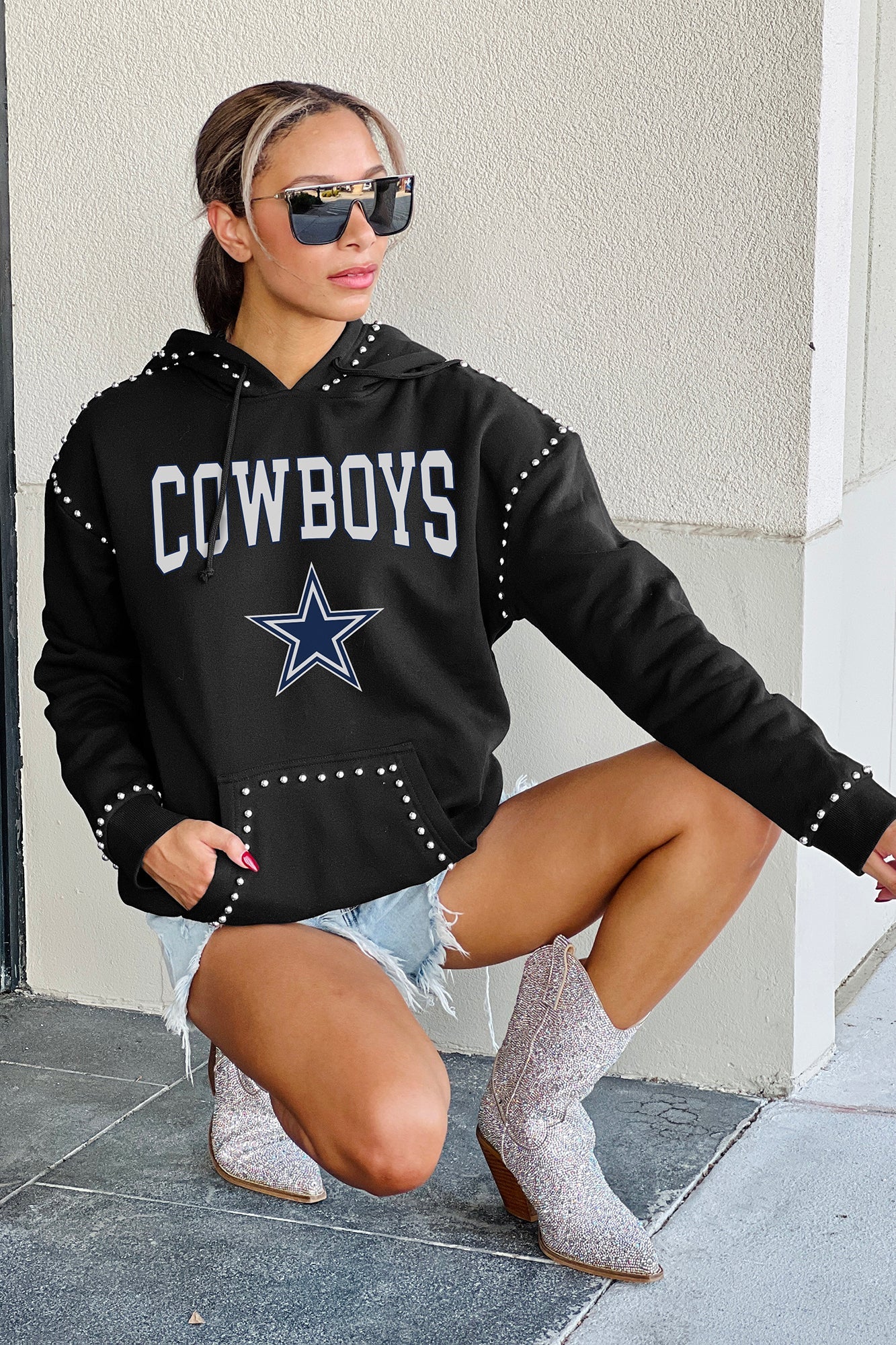 DALLAS COWBOYS Catch the Vibe Studded Detail Fleece Front-Pocket Hoodie