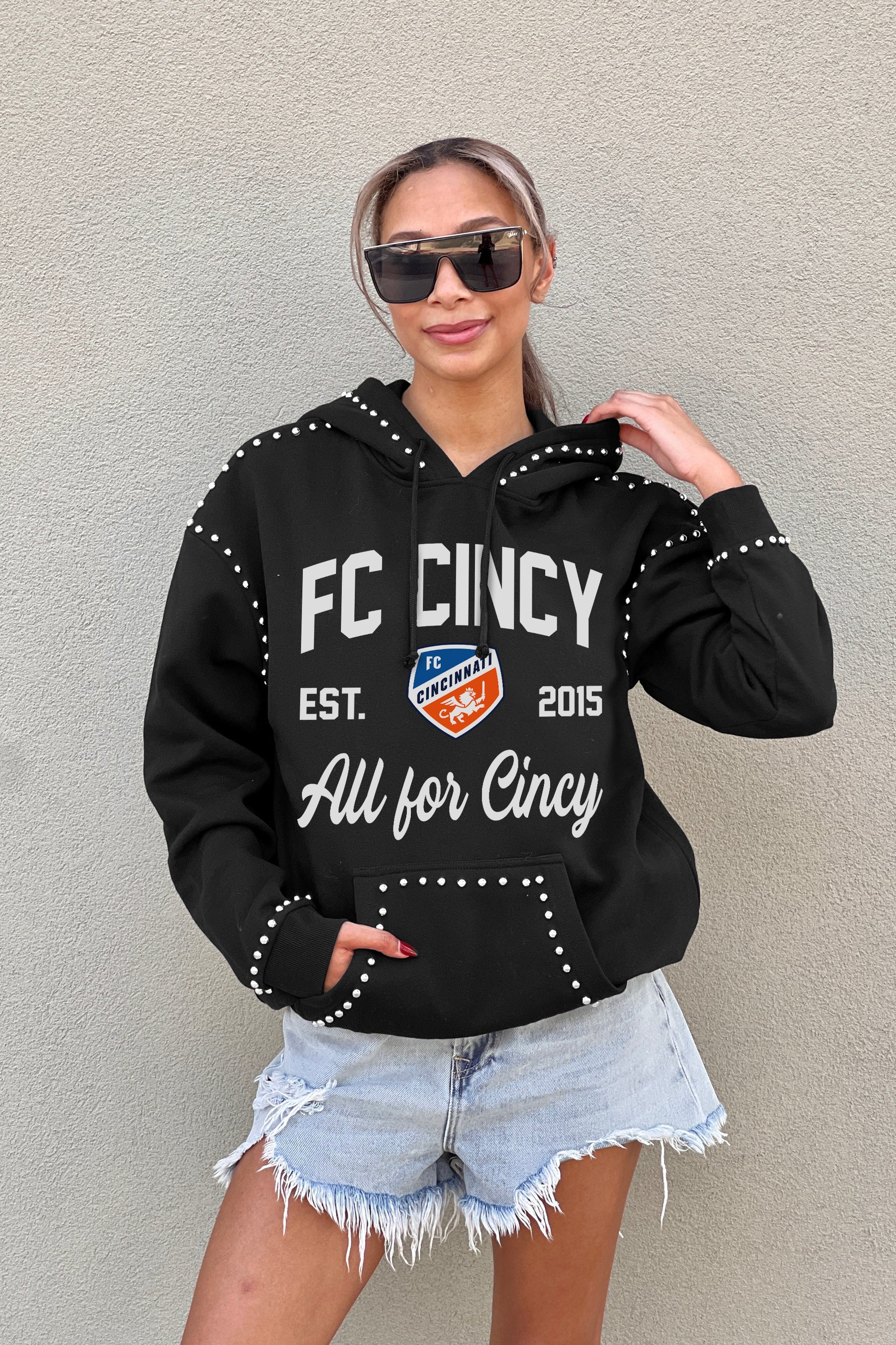 FC CINCINNATI HERE FOR IT STUDDED DETAIL FLEECE FRONT POCKET HOODIE