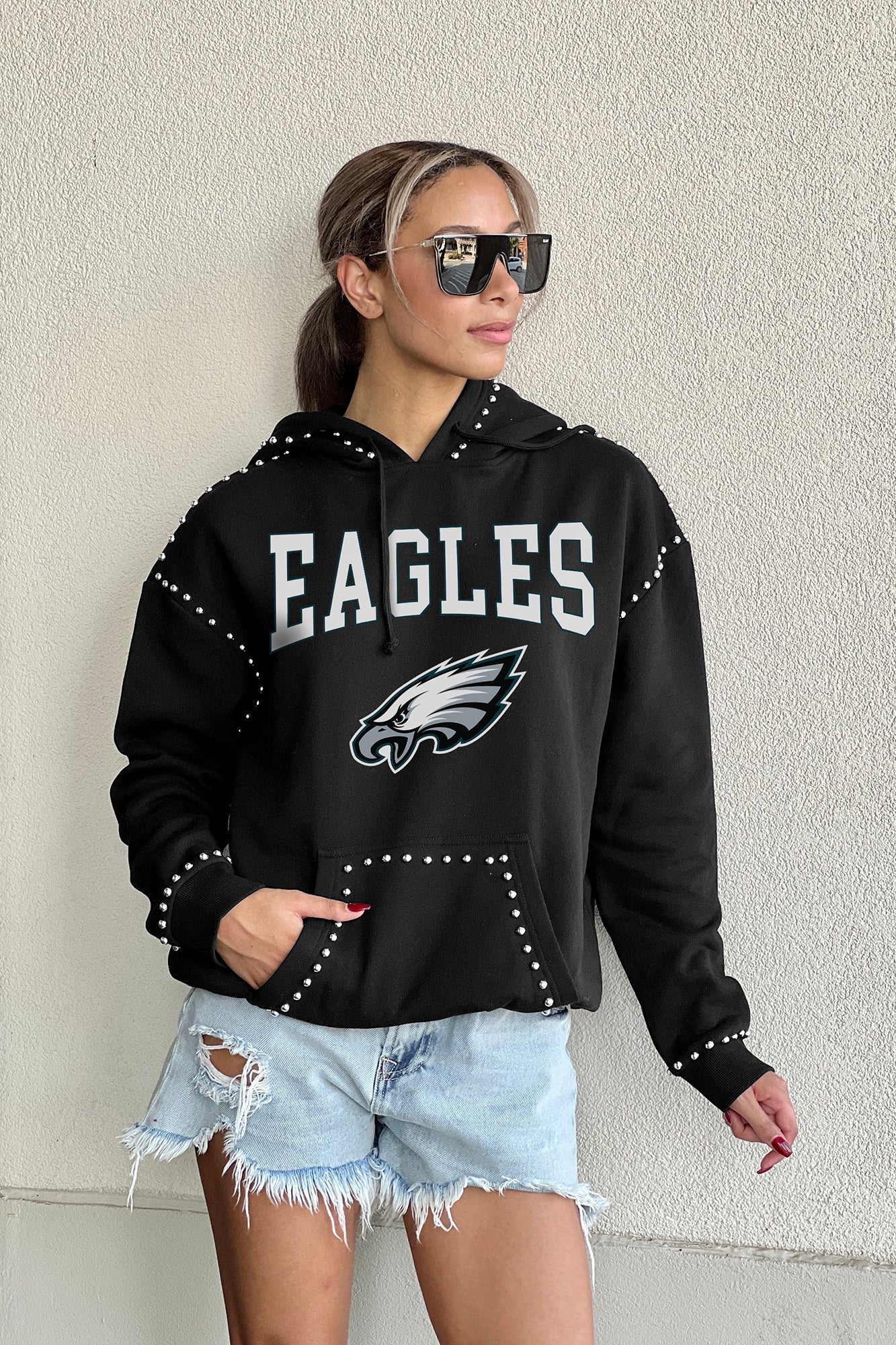 PHILADELPHIA EAGLES Catch the Vibe Studded Detail Fleece Front-Pocket Hoodie