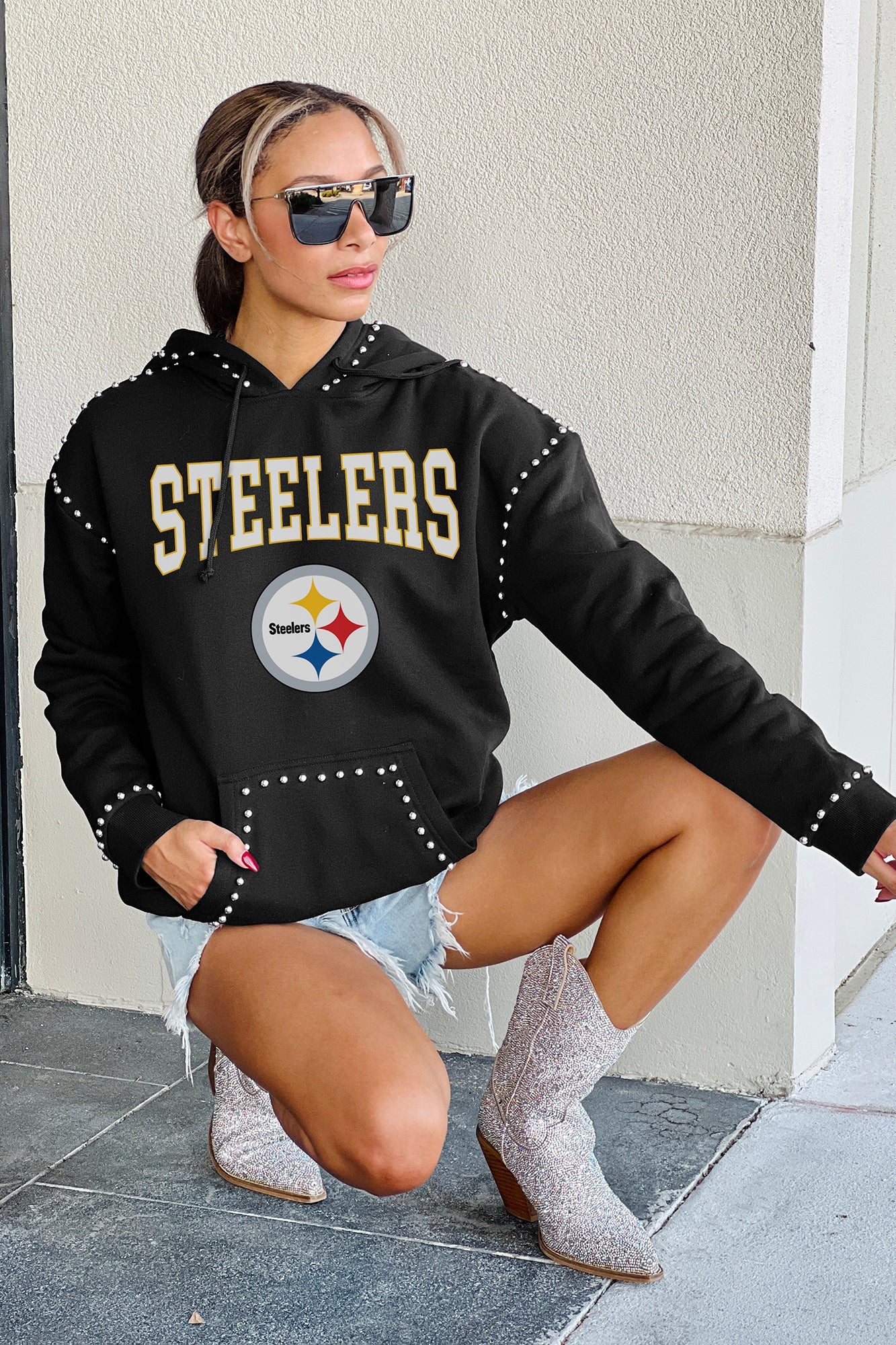 PITTSBURGH STEELERS Catch the Vibe Studded Detail Fleece Front-Pocket Hoodie