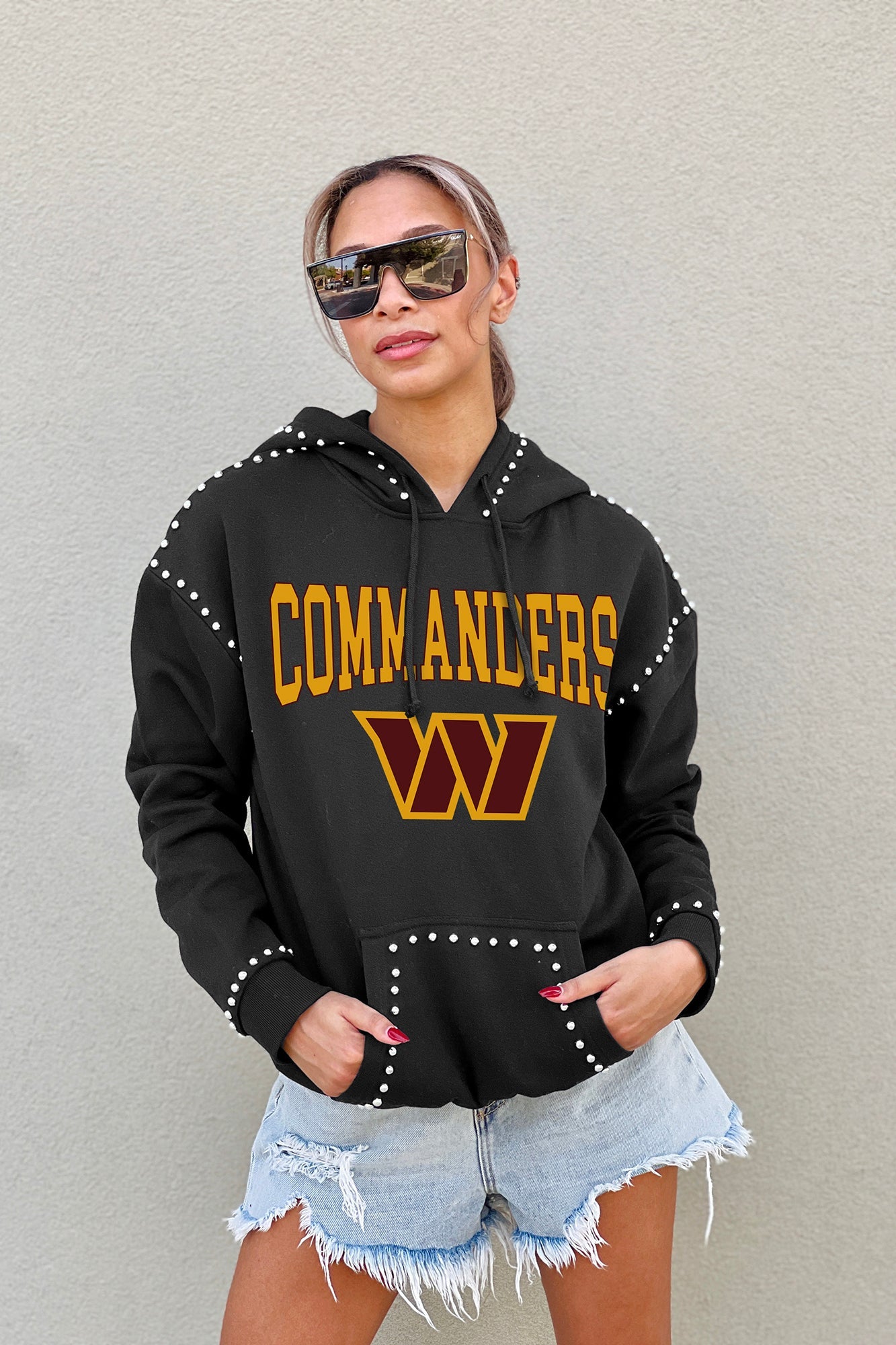 WASHINGTON COMMANDERS Catch the Vibe Studded Detail Fleece Front-Pocket Hoodie