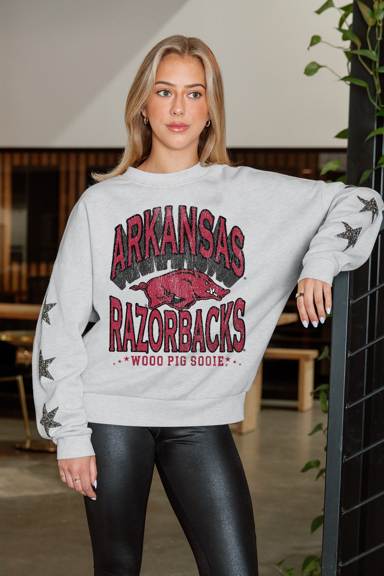ARKANSAS RAZORBACKS RESILIENCE STAR EMBELLISHED CREW SWEATSHIRT