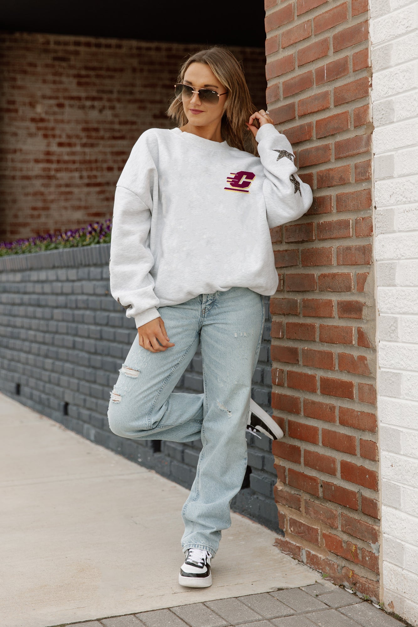 CENTRAL MICHIGAN CHIPPEWAS DEDICATION EMBELLISHED STAR SLEEVE CREWNECK PULLOVER