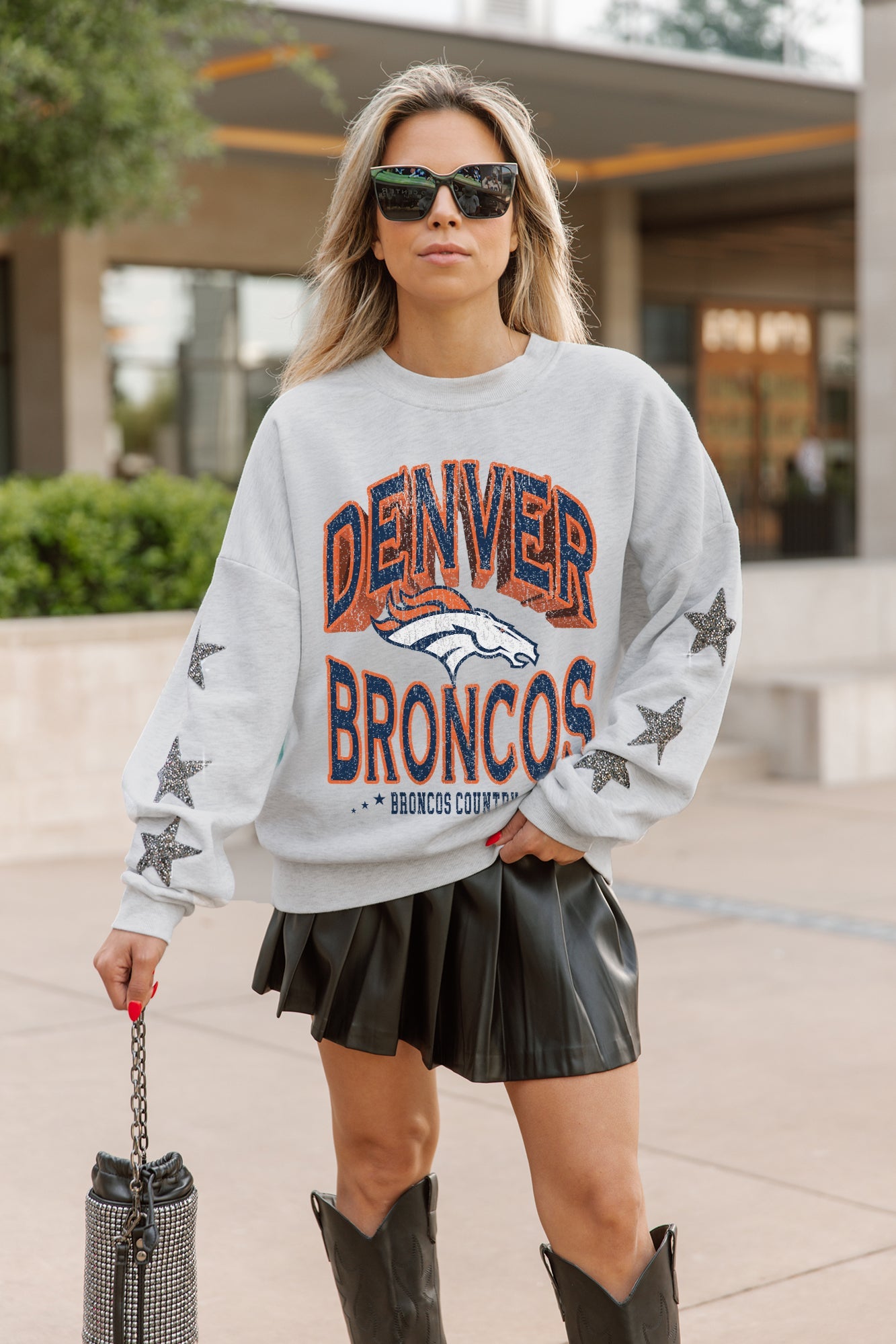 DENVER BRONCOS RESILIENCE STAR EMBELLISHED CREW SWEATSHIRT