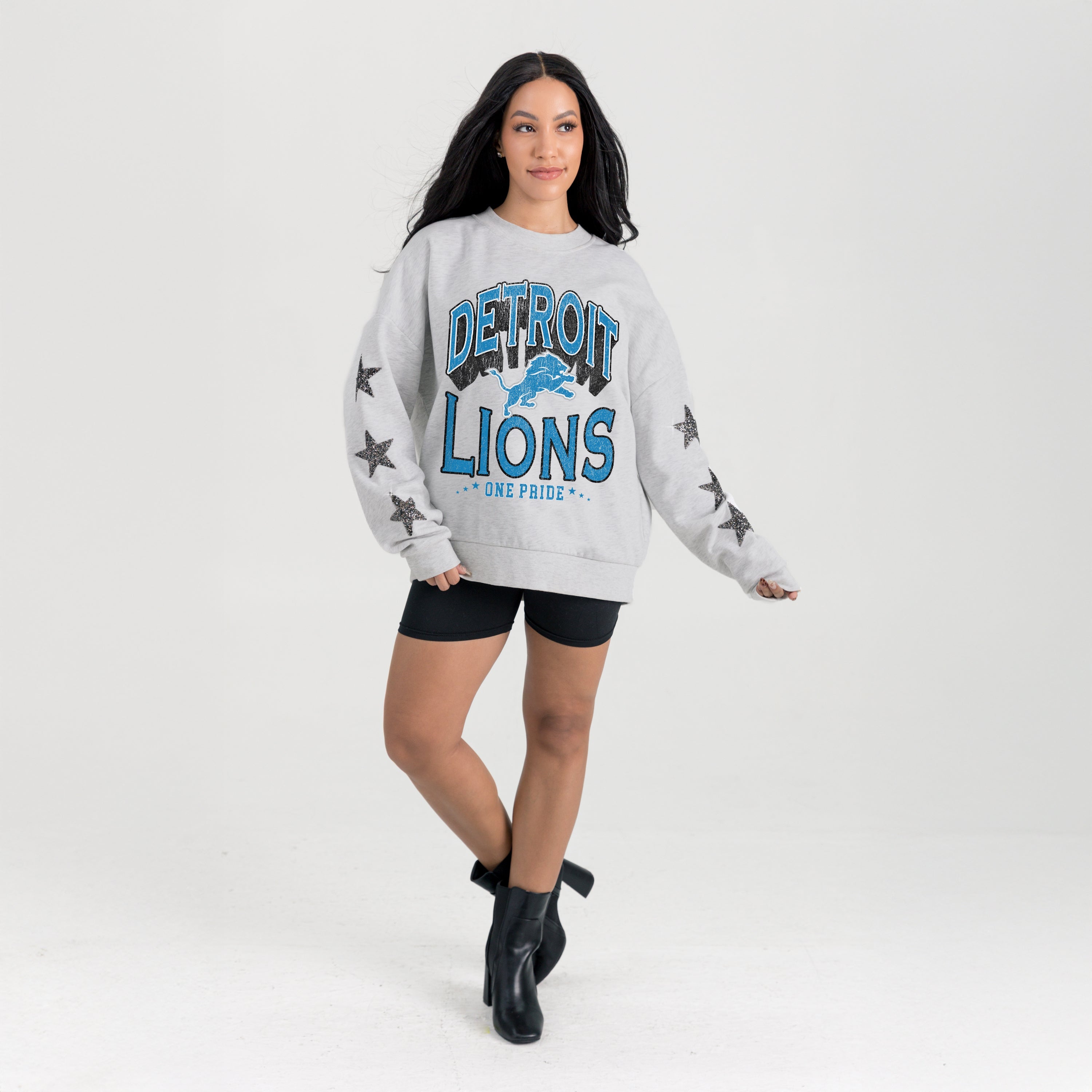DETROIT LIONS RESILIENCE STAR EMBELLISHED CREW SWEATSHIRT