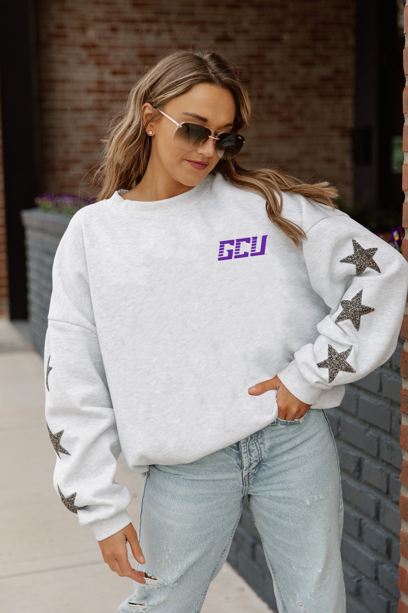 GRAND CANYON ANTELOPES DEDICATION EMBELLISHED STAR SLEEVE CREWNECK PULLOVER