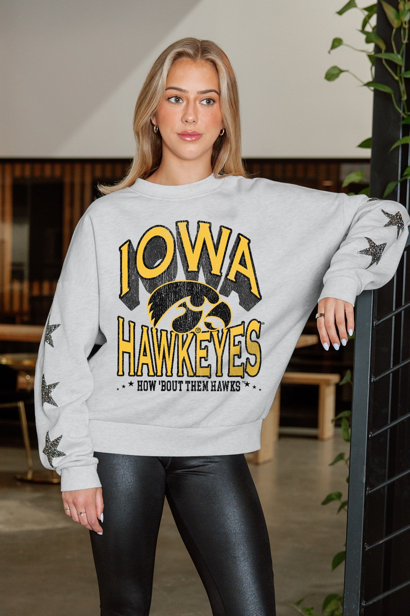 IOWA HAWKEYES RESILIENCE STAR EMBELLISHED CREW SWEATSHIRT