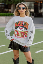 KANSAS CITY CHIEFS RESILIENCE STAR EMBELLISHED CREW SWEATSHIRT