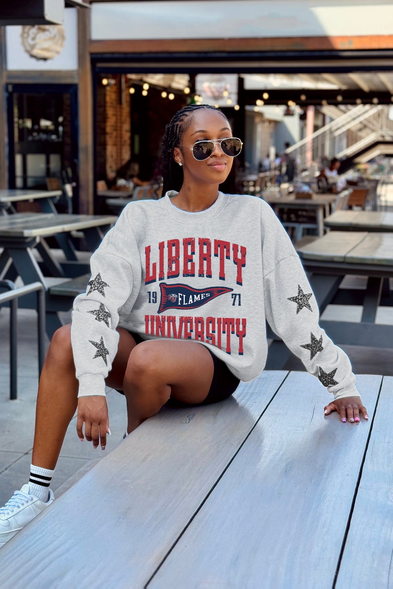 LIBERTY FLAMES PENNANT PRIDE EMBELLISHED STAR SLEEVE CREWNECK PULLOVER