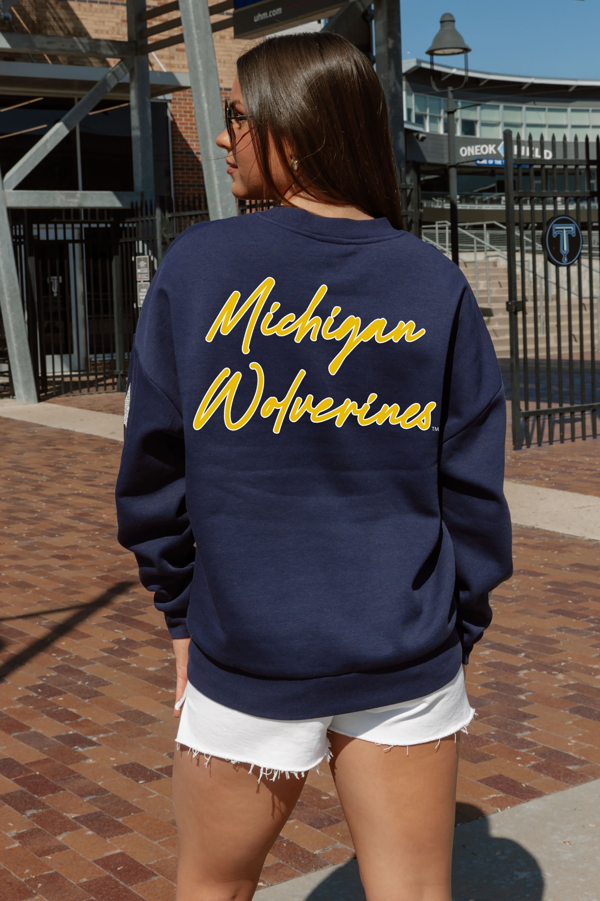 MICHIGAN WOLVERINES DEDICATION EMBELLISHED STAR SLEEVE CREWNECK PULLOVER