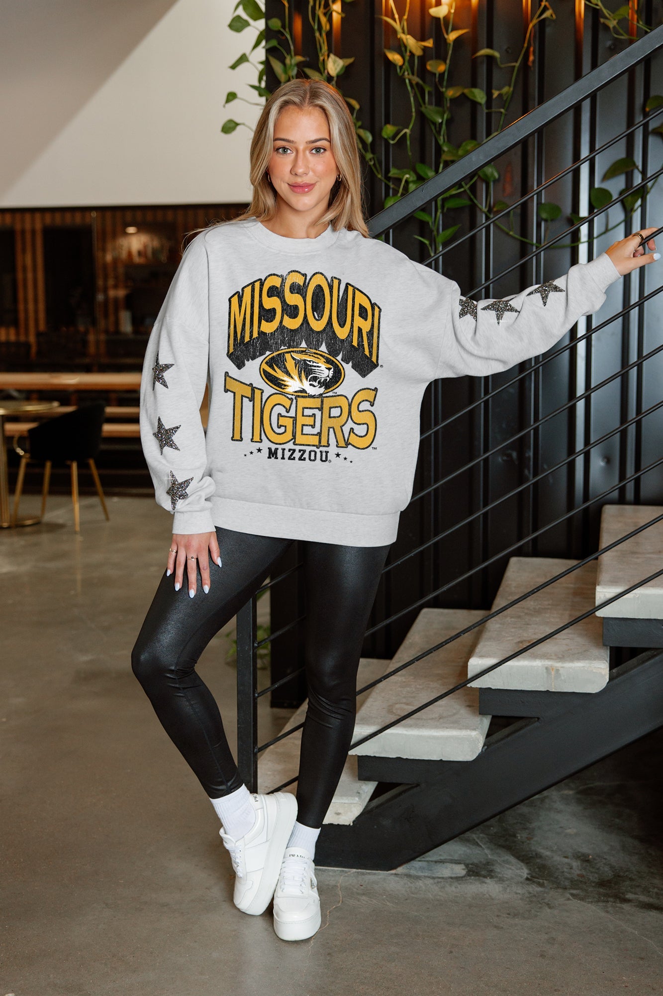 MISSOURI TIGERS RESILIENCE STAR EMBELLISHED CREW SWEATSHIRT
