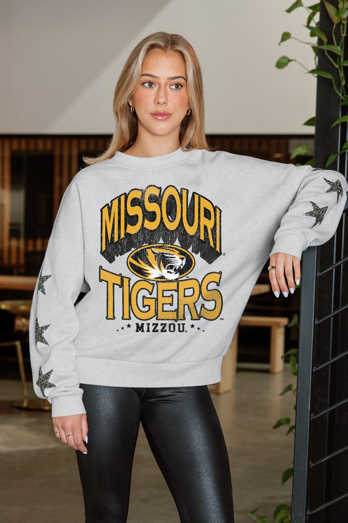 MISSOURI TIGERS RESILIENCE STAR EMBELLISHED CREW SWEATSHIRT