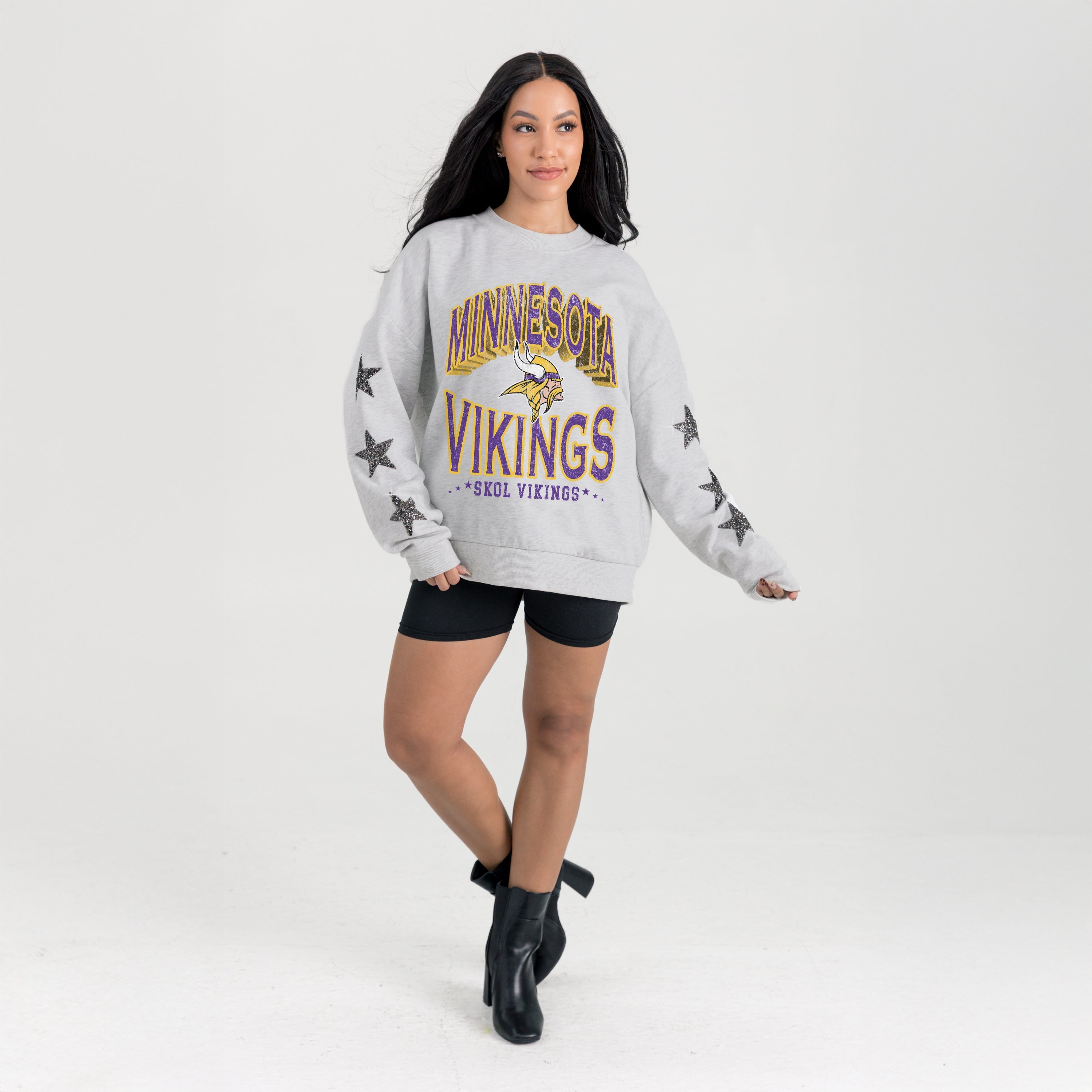 MINNESOTA VIKINGS RESILIENCE STAR EMBELLISHED CREW SWEATSHIRT