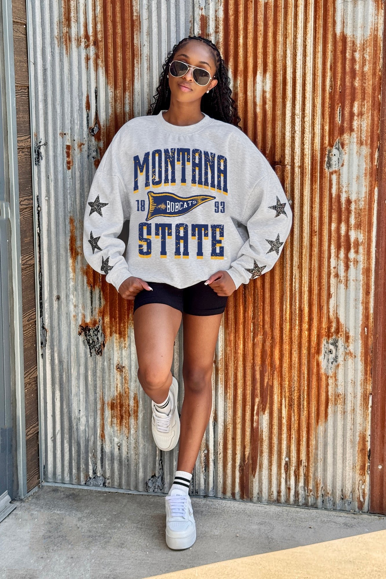 MONTANA STATE BOBCATS PENNANT PRIDE EMBELLISHED STAR SLEEVE CREWNECK PULLOVER