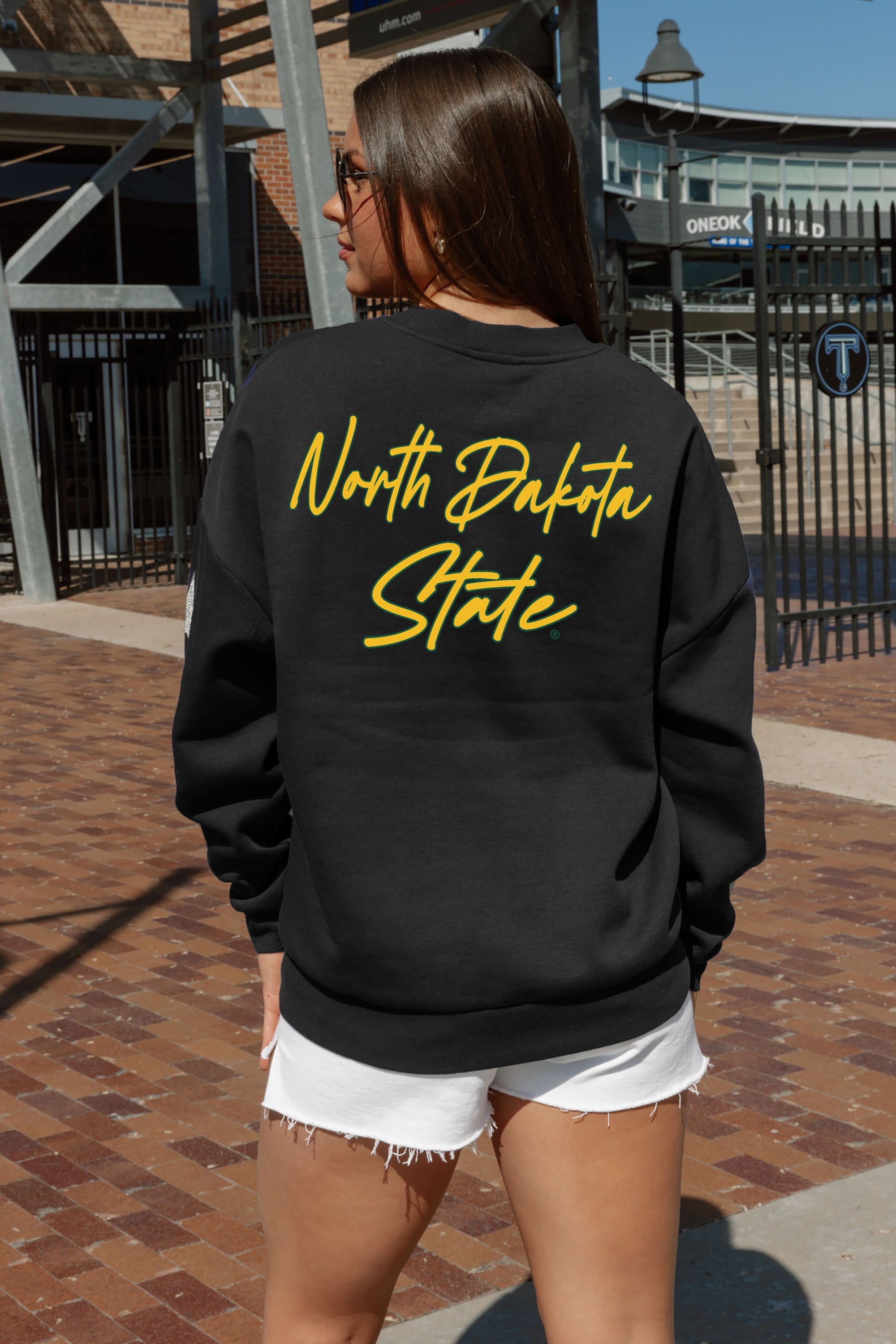 NORTH DAKOTA STATE BISON DEDICATION EMBELLISHED STAR SLEEVE CREWNECK PULLOVER